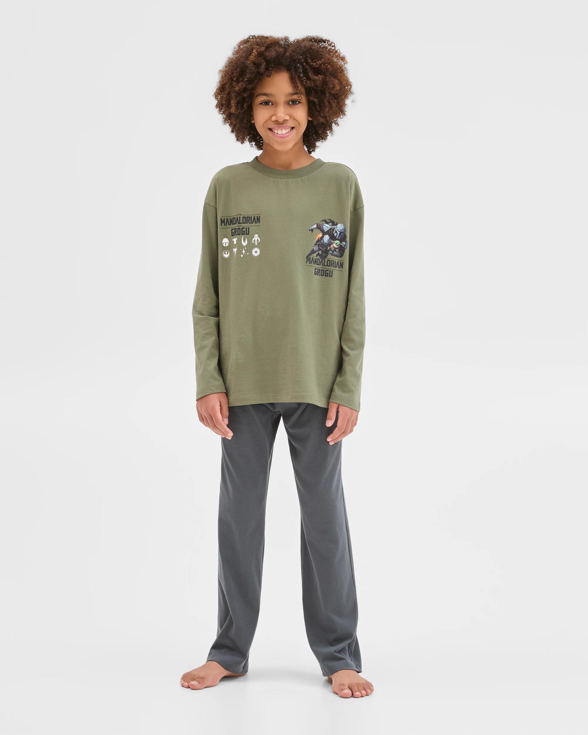 1 Disney The Mandalorian Australian Cotton Older Boys Oversized Knit Pyjama Set MANDALORIAN, 1 of 8