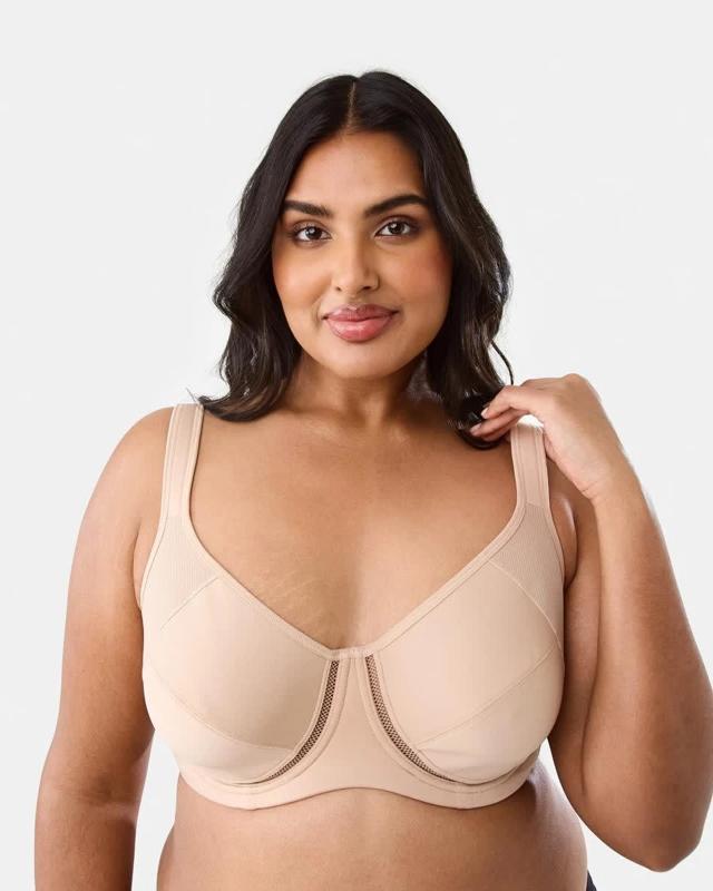 Full Figure Sports Underwire Soft Cup