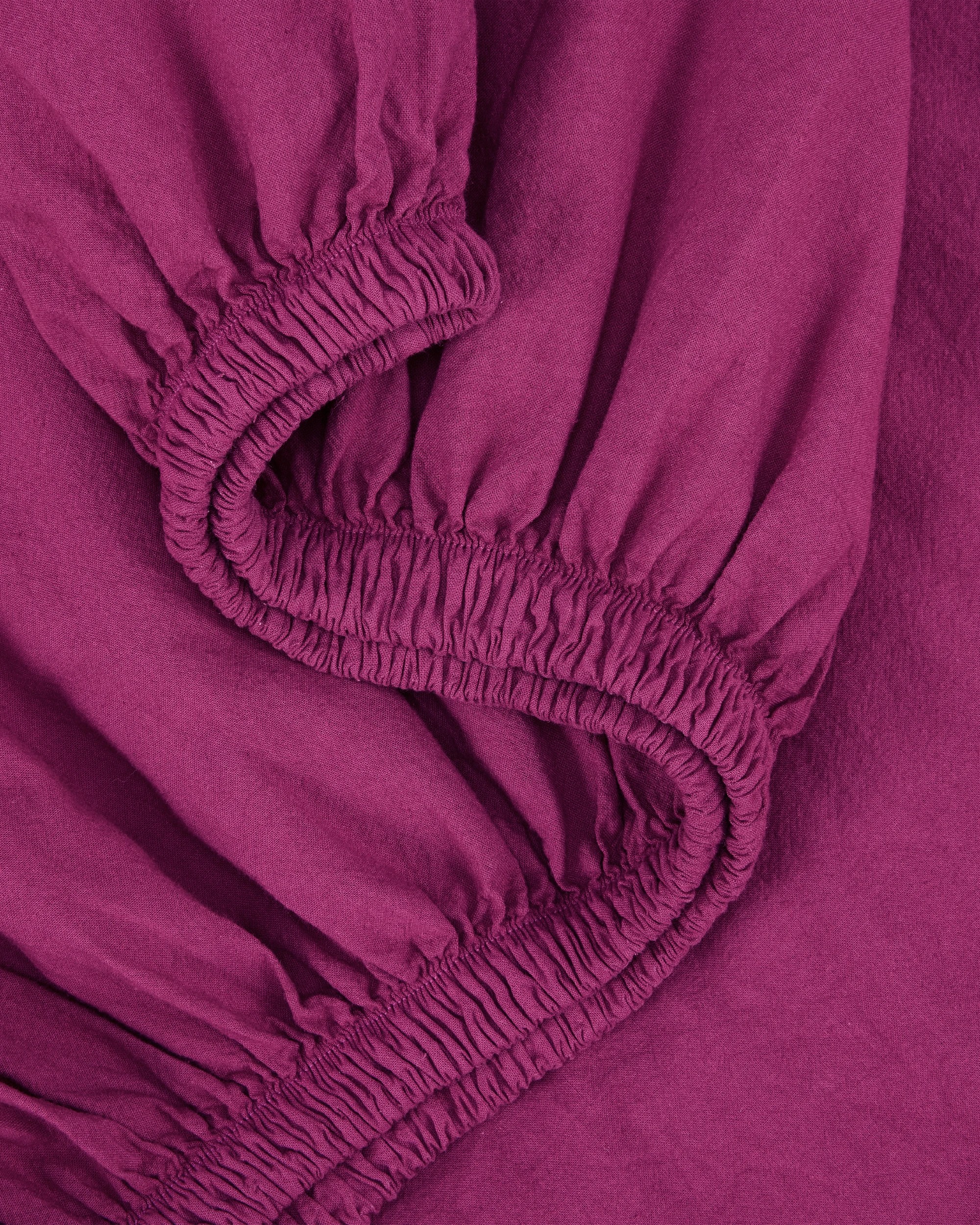 3 Stonewashed Cotton Sheet Set - Queen Bed, Berry, 3 of 4