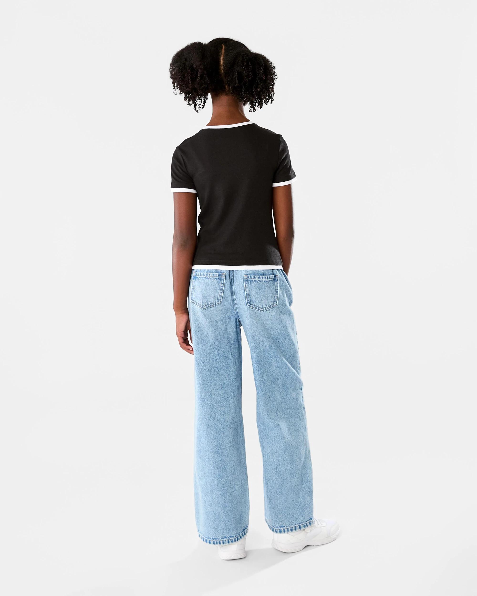 8 Short Sleeve Contrast Trim T-Shirt Blk Btrfy, 8 of 8