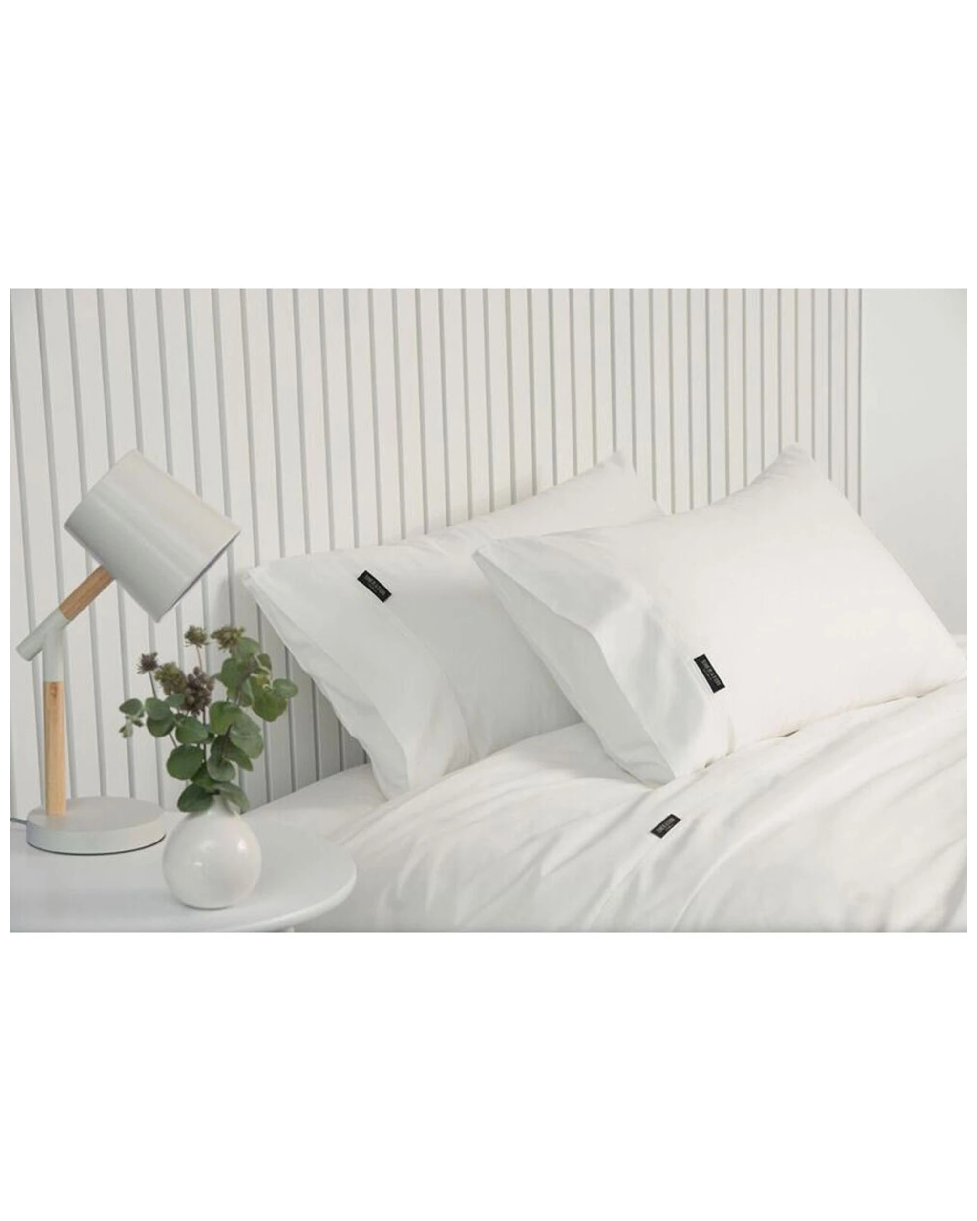 1 Sheraton Luxury Fitted Sheet Set 1000tc Cotton Rich Queen Size Bed Linen Set 4 Piece Set
 - Queen Bed
 - White, 1 of 3