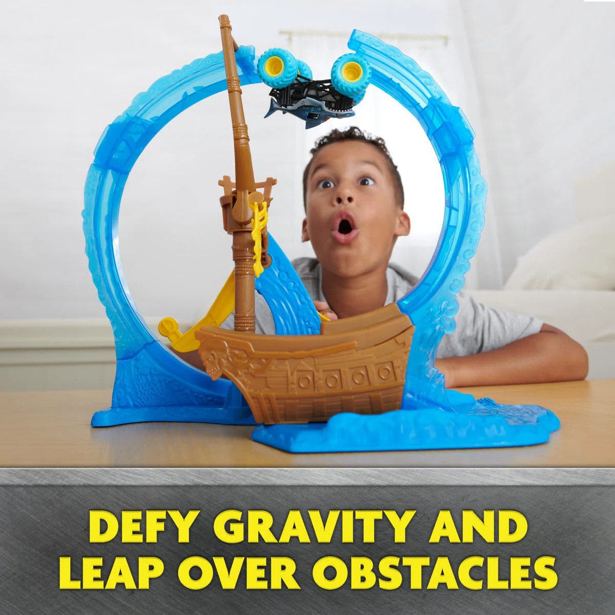4 Monster Jam Megalodon's Loop of Doom Playset, 4 of 9