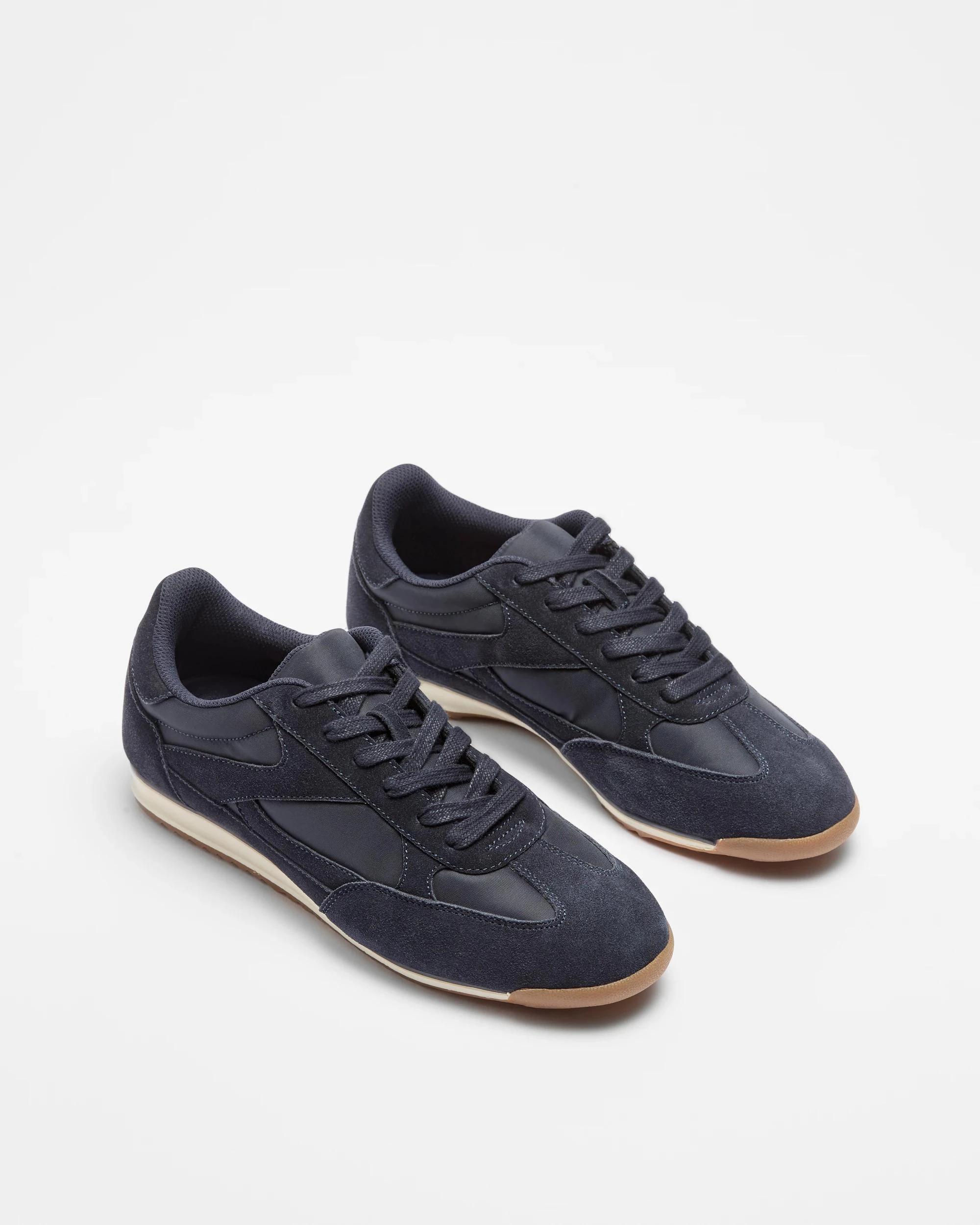 3 Target Man Mens Genuine Suede and Nylon Retro Sneaker NAVY, 3 of 3