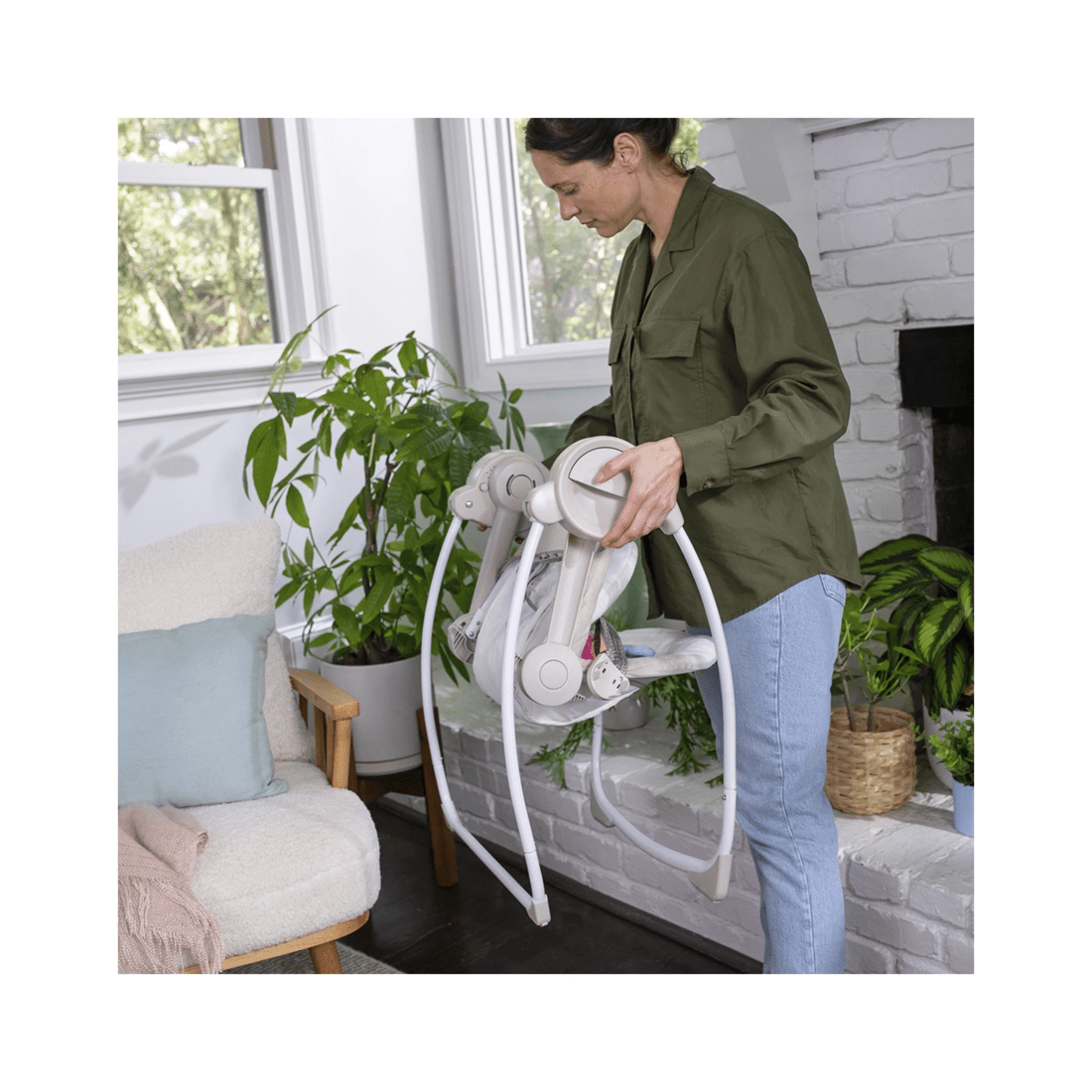 3 Ingenuity Soothe N Delight Cozy Kingdom Baby Portable Swing 0m Plus
 - Multi, 3 of 6