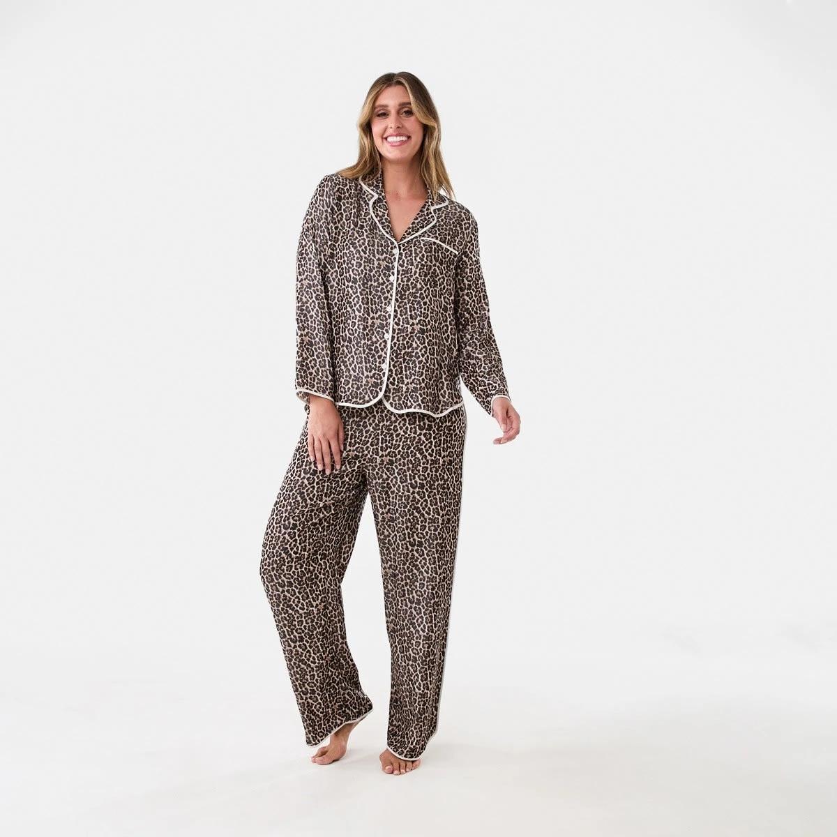 1 Matte Satin Long Sleeve Top and Pants Pyjama Set Leo Lrg, 1 of 8