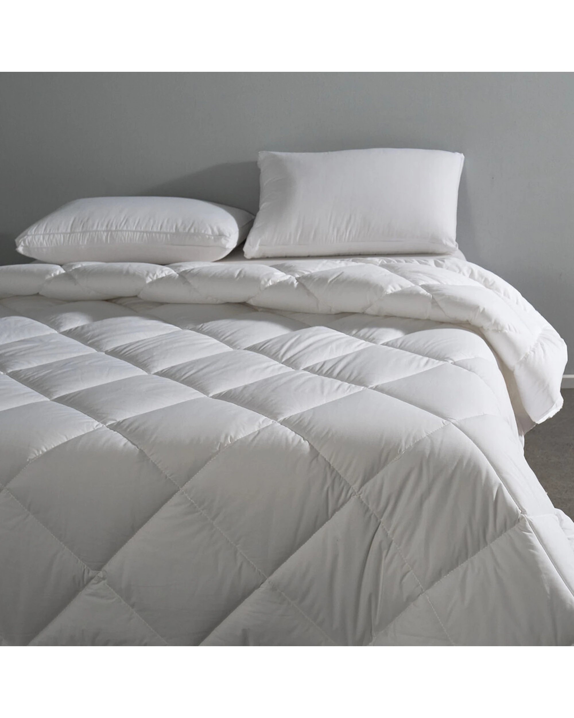1 Canningvale Luxury High Warmth Cotton Quilt - Single Bed - White, 1 of 1