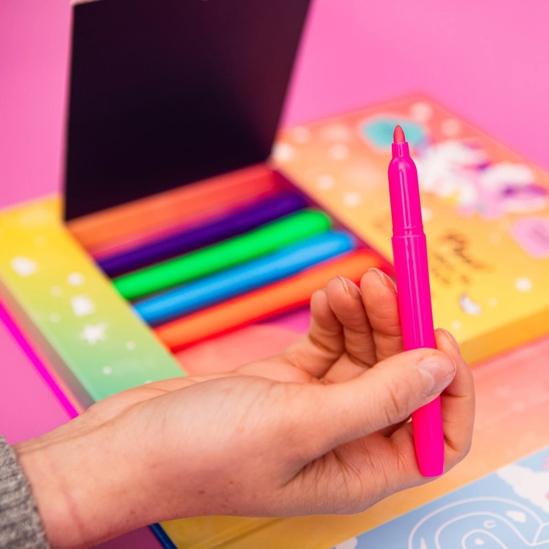 5 Kaleidoscope: My Little Pony Colouring Kit - Book, 5 of 6