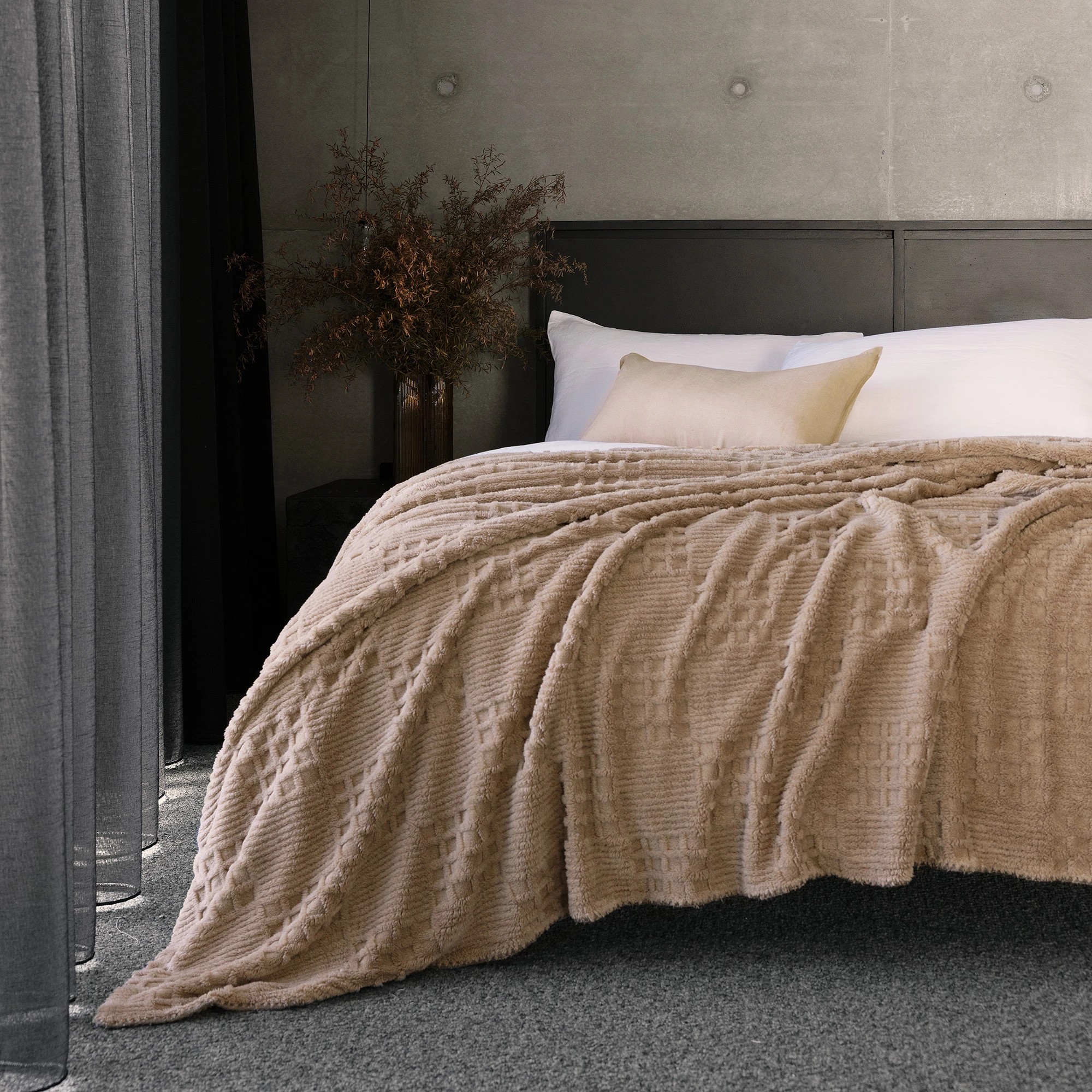 1 Bambury Lattice Sherpa Plush Fleece Soft Check Pattern Blanket 300gsm Latte - Single Bed - Natural, 1 of 3