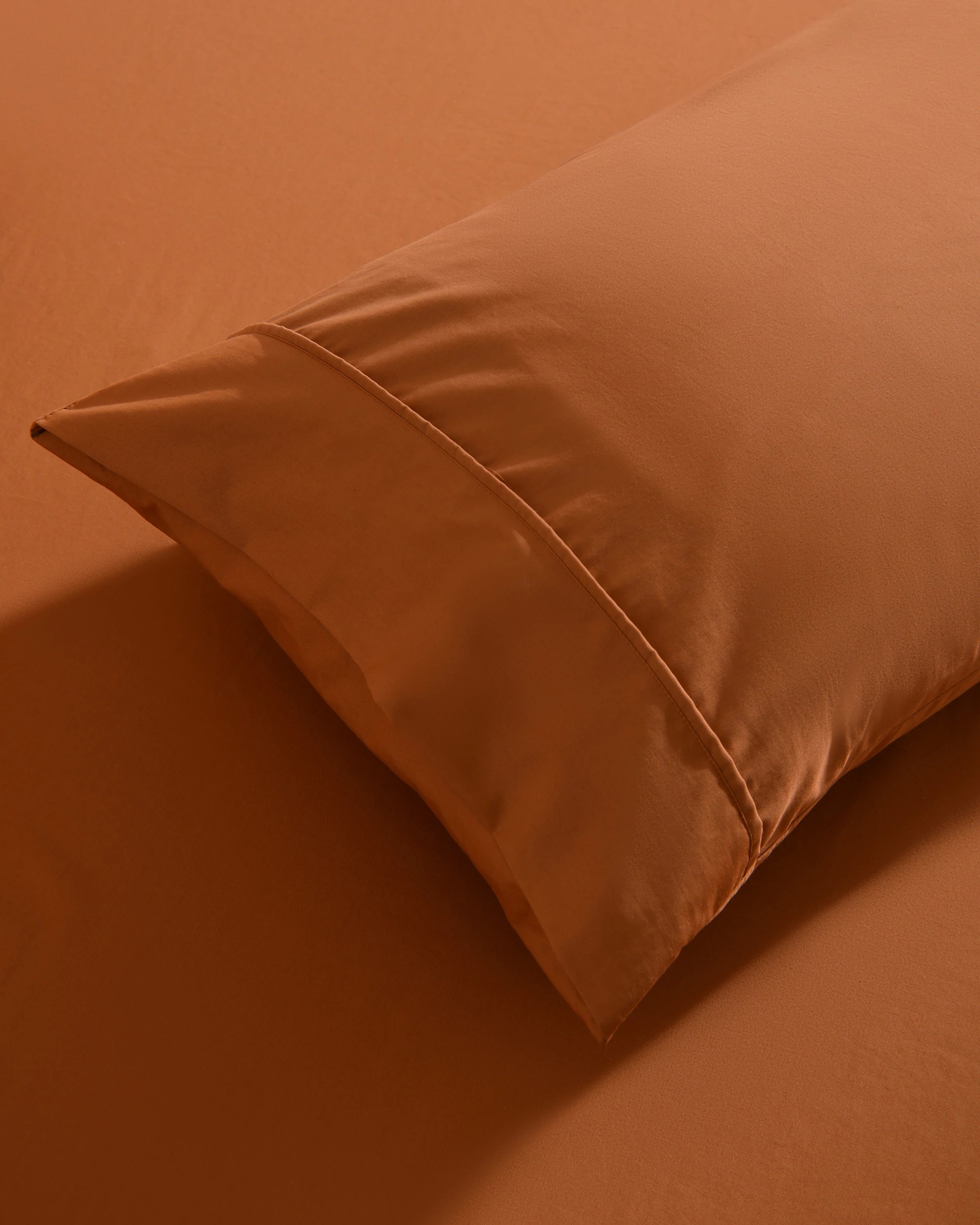 4 Dreamaker 250TC Cotton & Recycled Polyester Blend Sheet Set - King Bed - Rust, 4 of 7