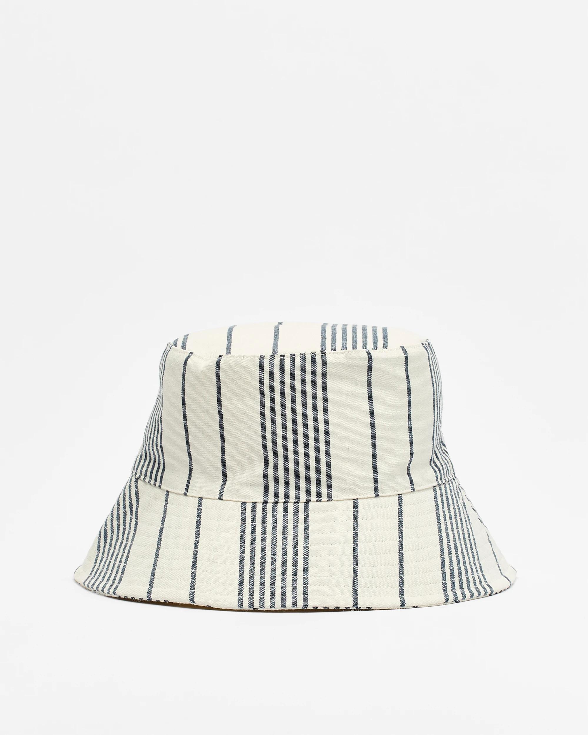 1 Target Womens Printed Bucket Hat NAUTICAL STRIPE, 1 of 3