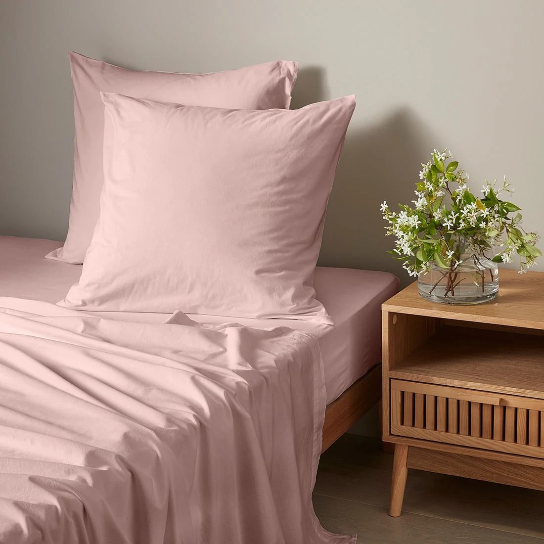 1 Target Supima 2 Pack 400 Thread Count European Pillowcases
 - Queen Bed
 - Pink, 1 of 3