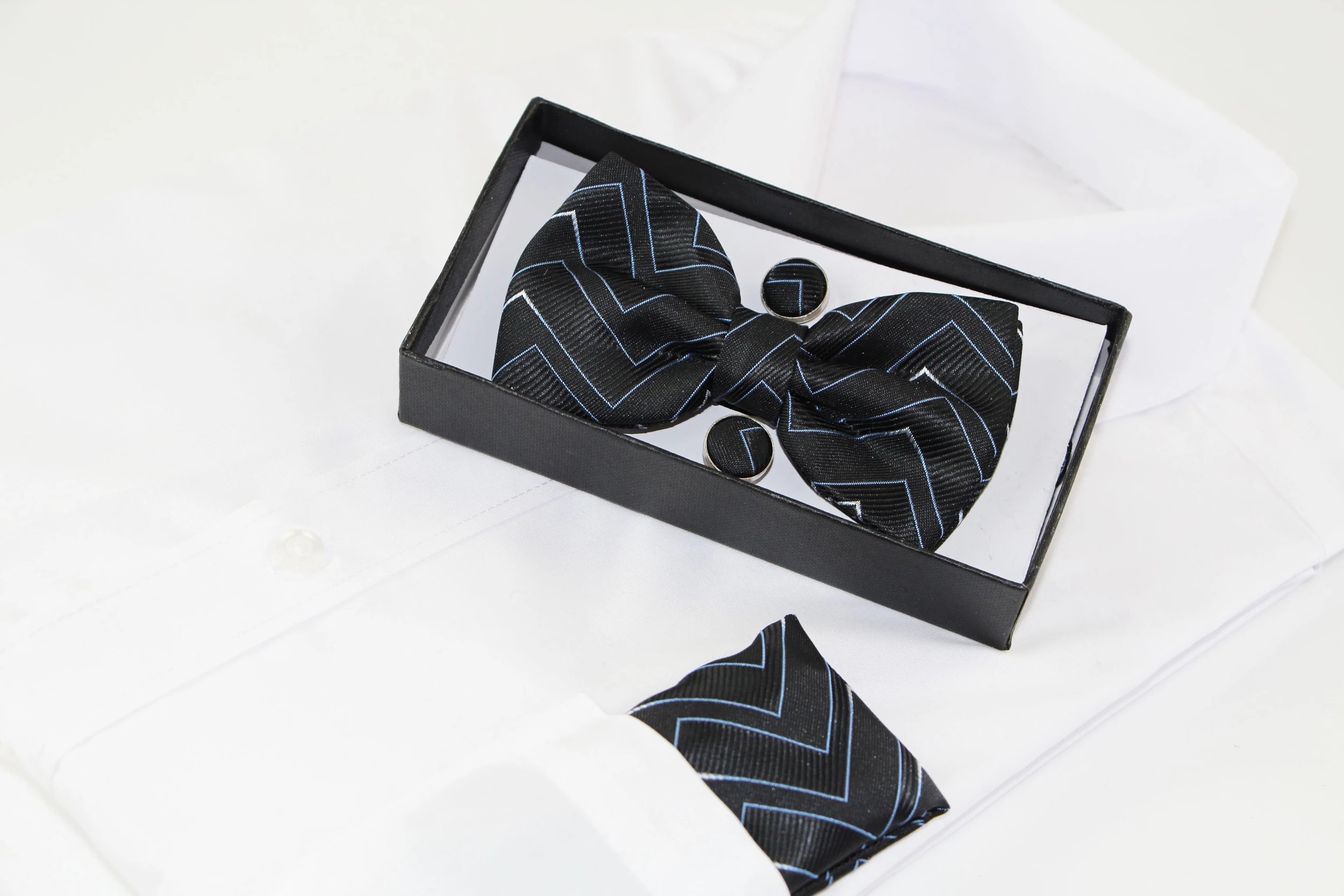 1 Zasel Mens Black & Blue Zig Zag Matching Bow Tie, Pocket Square & Cuff Links Set - Multi, 1 of 1