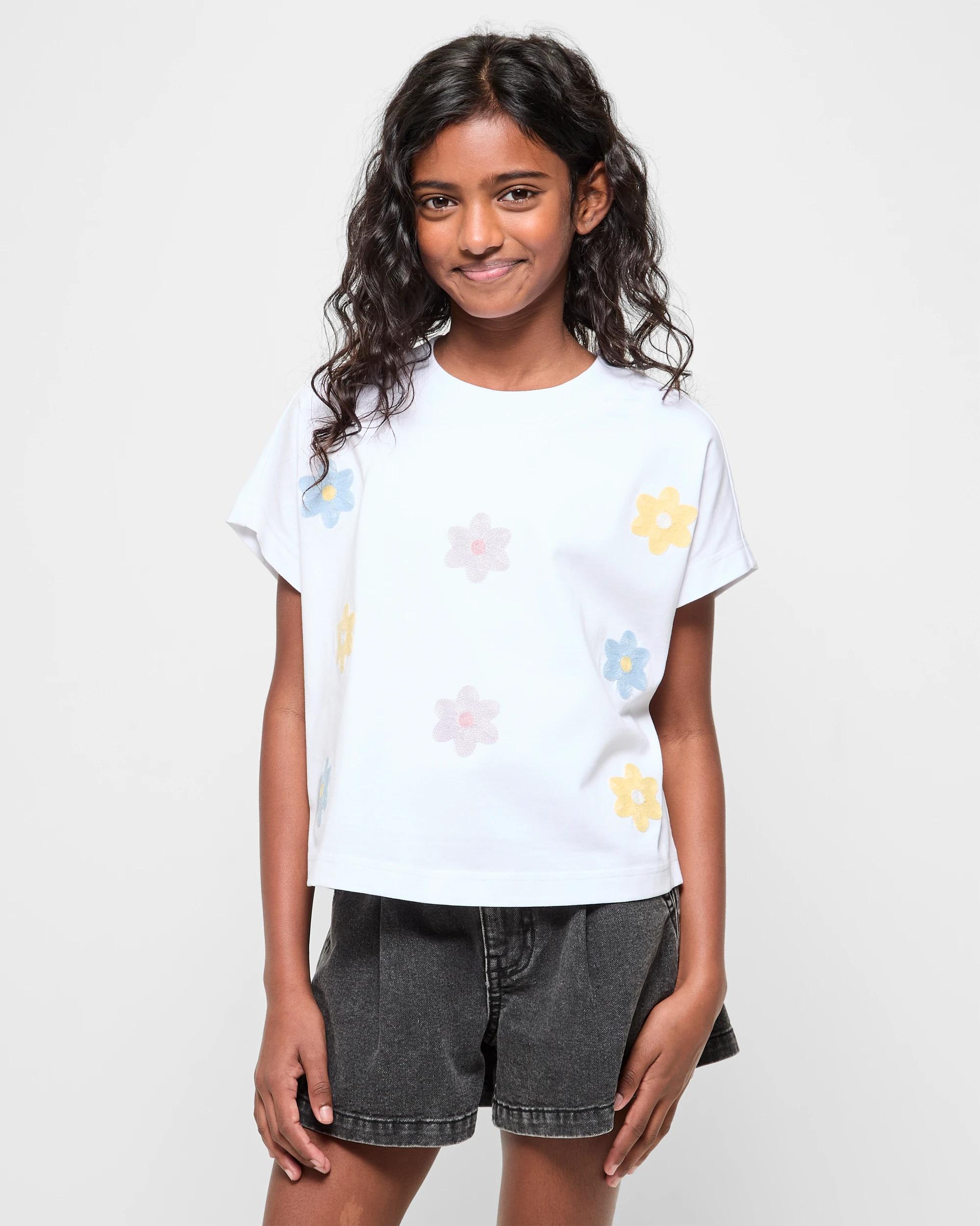 1 Target Australian Cotton Extended Shoulder Applique T-shirt WHITE FLOWER, 1 of 5