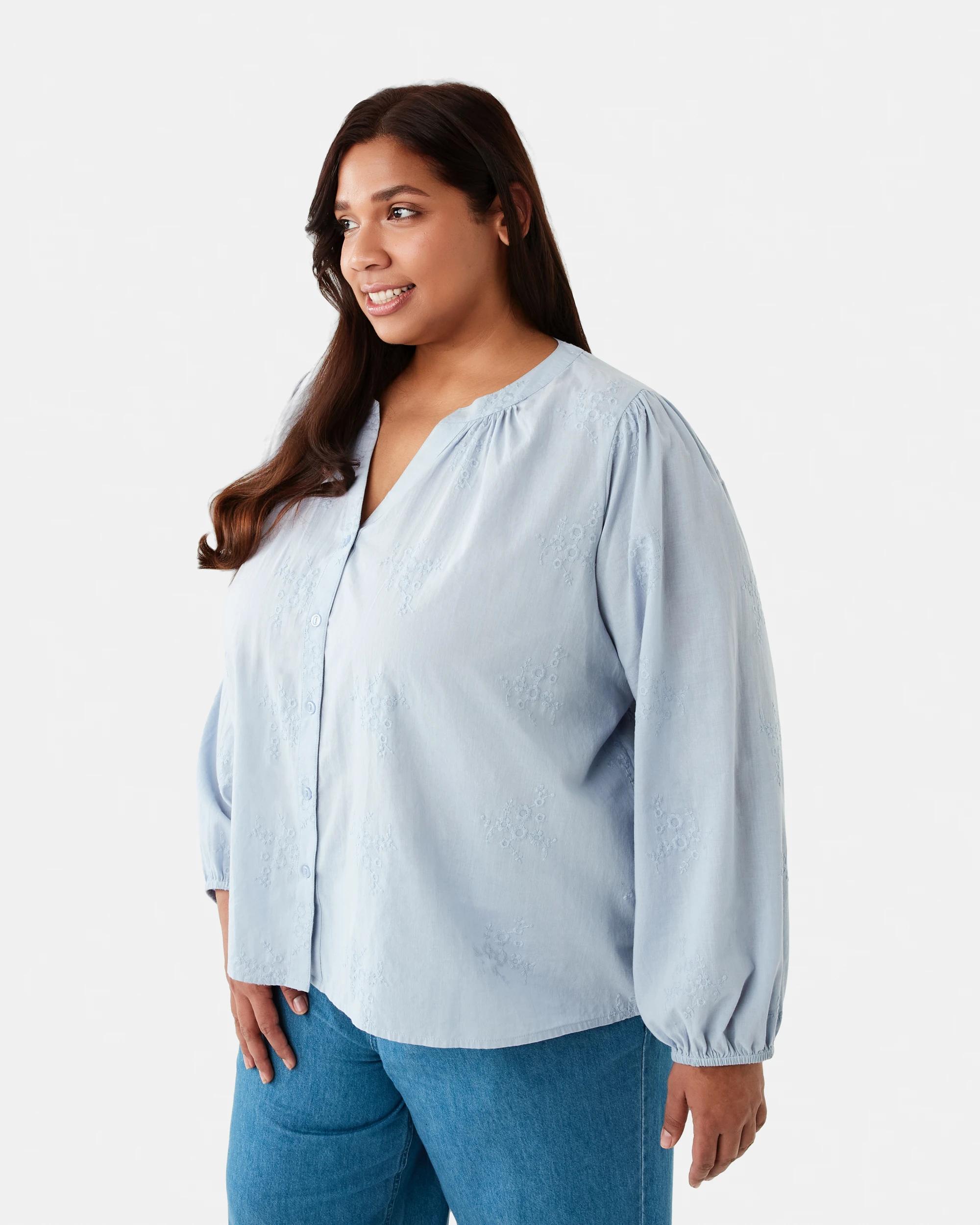 2 Curve Embroidered Woven Top Blizzard, 2 of 6