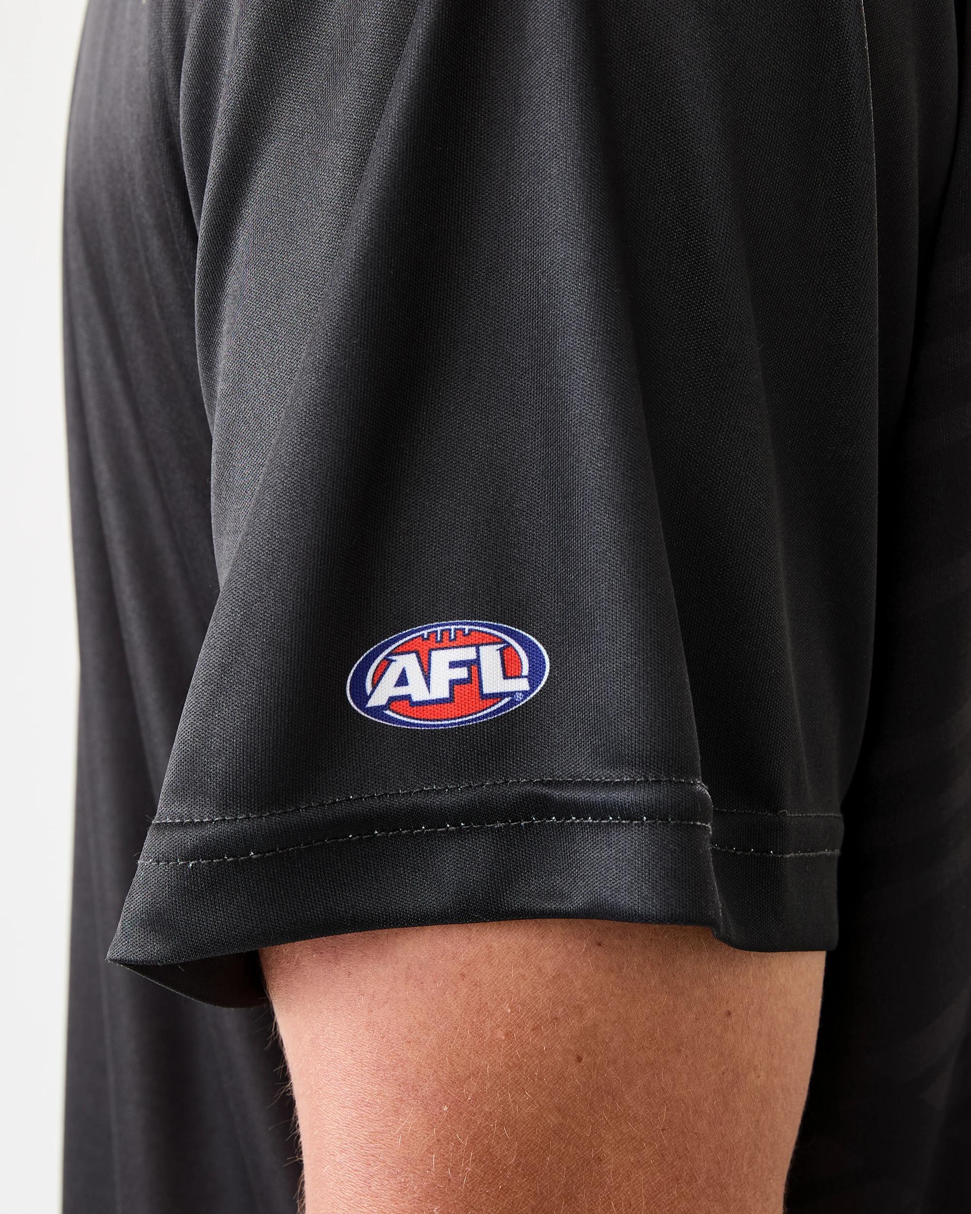 8 Official AFL Adult Training T-shirt Collwood, 8 of 8