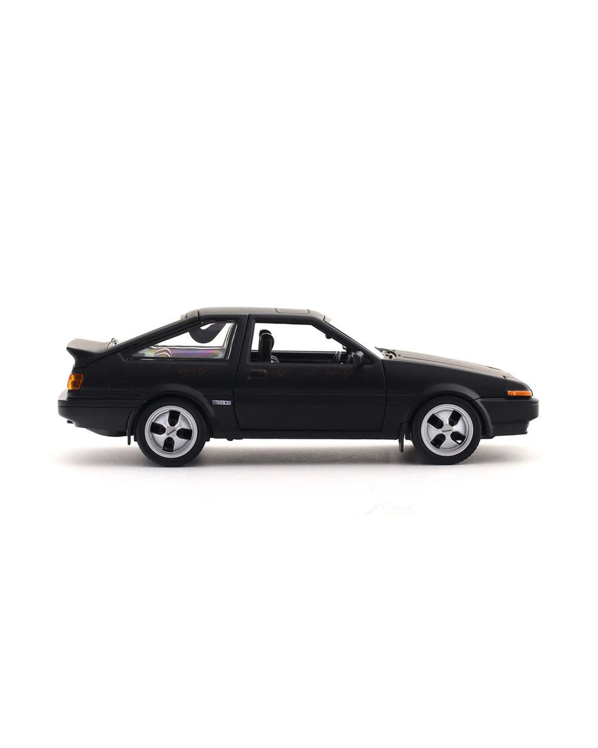 6 Maisto Special Edition 1983 Toyota Sprinter Trueno AE86 1:24 Scale Diecast Vehicle, 6 of 9