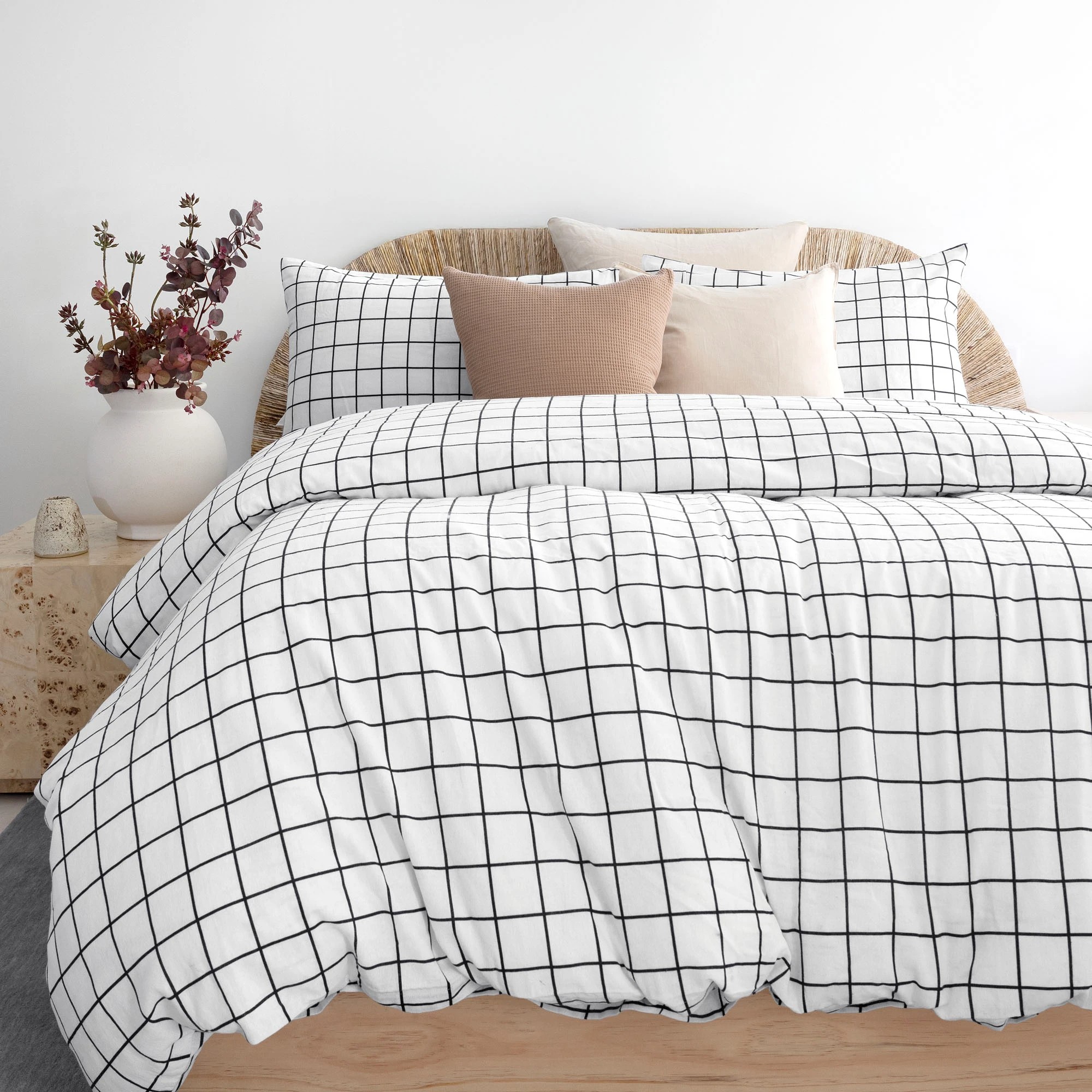1 Bambury Grid  Brushed Cotton 160GSM Flannelette Quilt Cover Set - Super King Bed - Black - Super King Bed - Black, 1 of 3