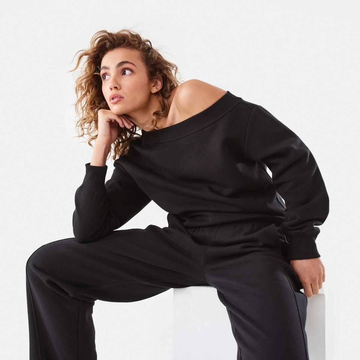 9 Off Shoulder Sweatshirt Black, 9 of 10