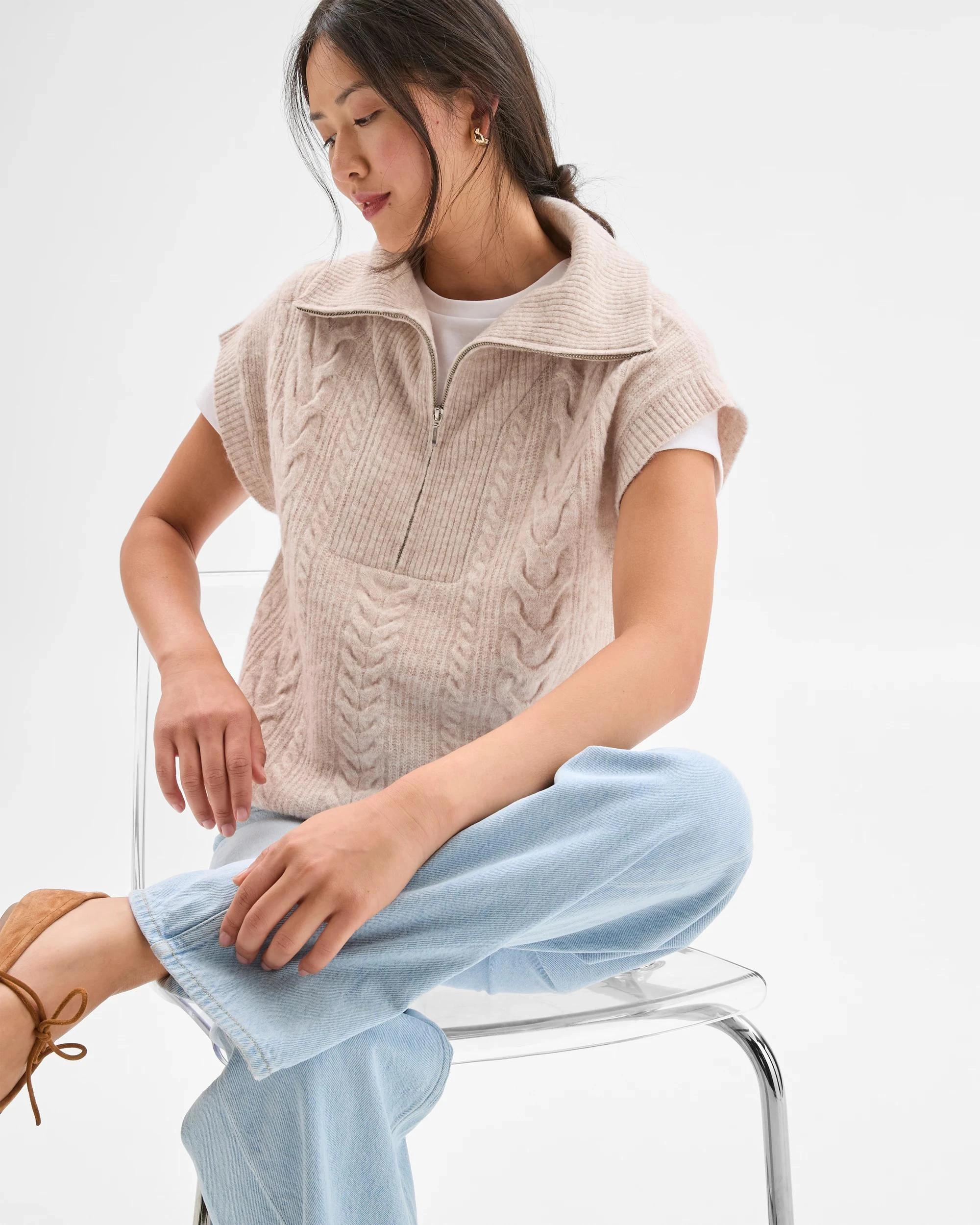 4 Target Woman Lightweight Lofty Cable Knit Vest PEBBLE, 4 of 7