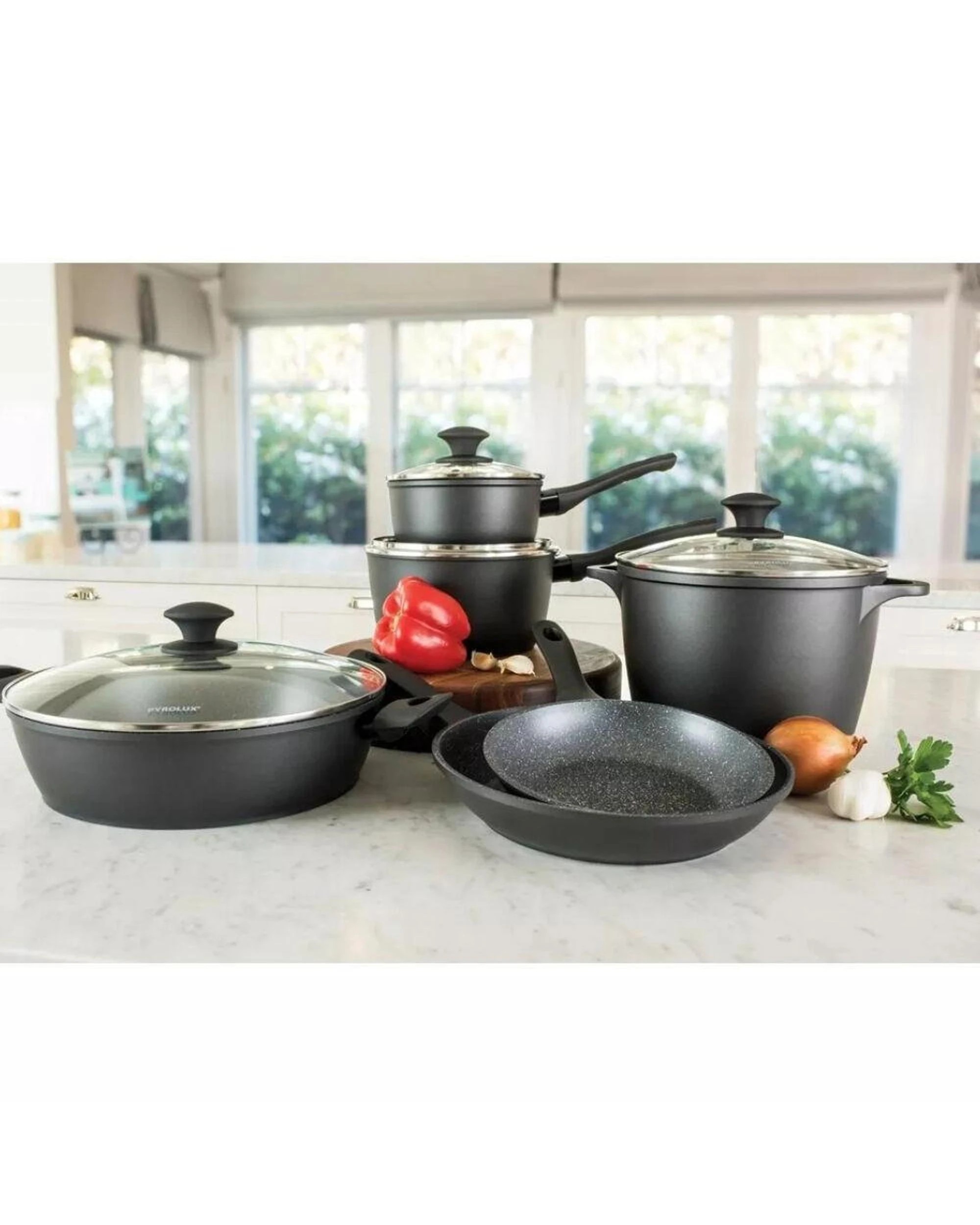 2 Pyrolux Pyrostone Chef Pan With Lid 30cm  4.6L, 2 of 3