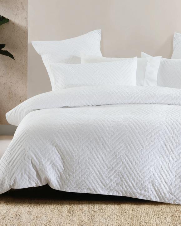 Bambury Panama Jacquard Cotton-Polyester Blend  Easy Care Machine Washable  Quilt Cover Set - King Bed - White