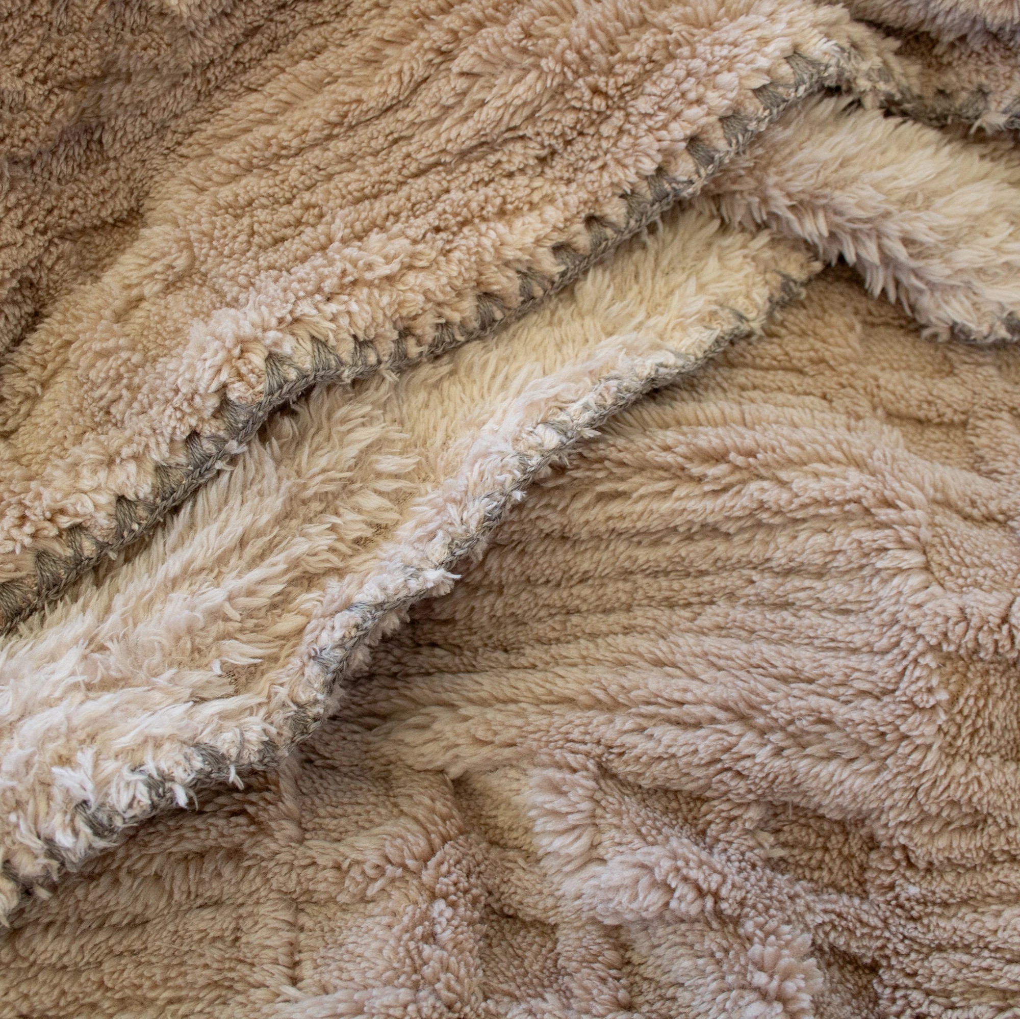 2 Bambury Lattice Sherpa Plush Fleece Soft Check Pattern Blanket 300gsm Latte - Double/Queen - Natural, 2 of 3