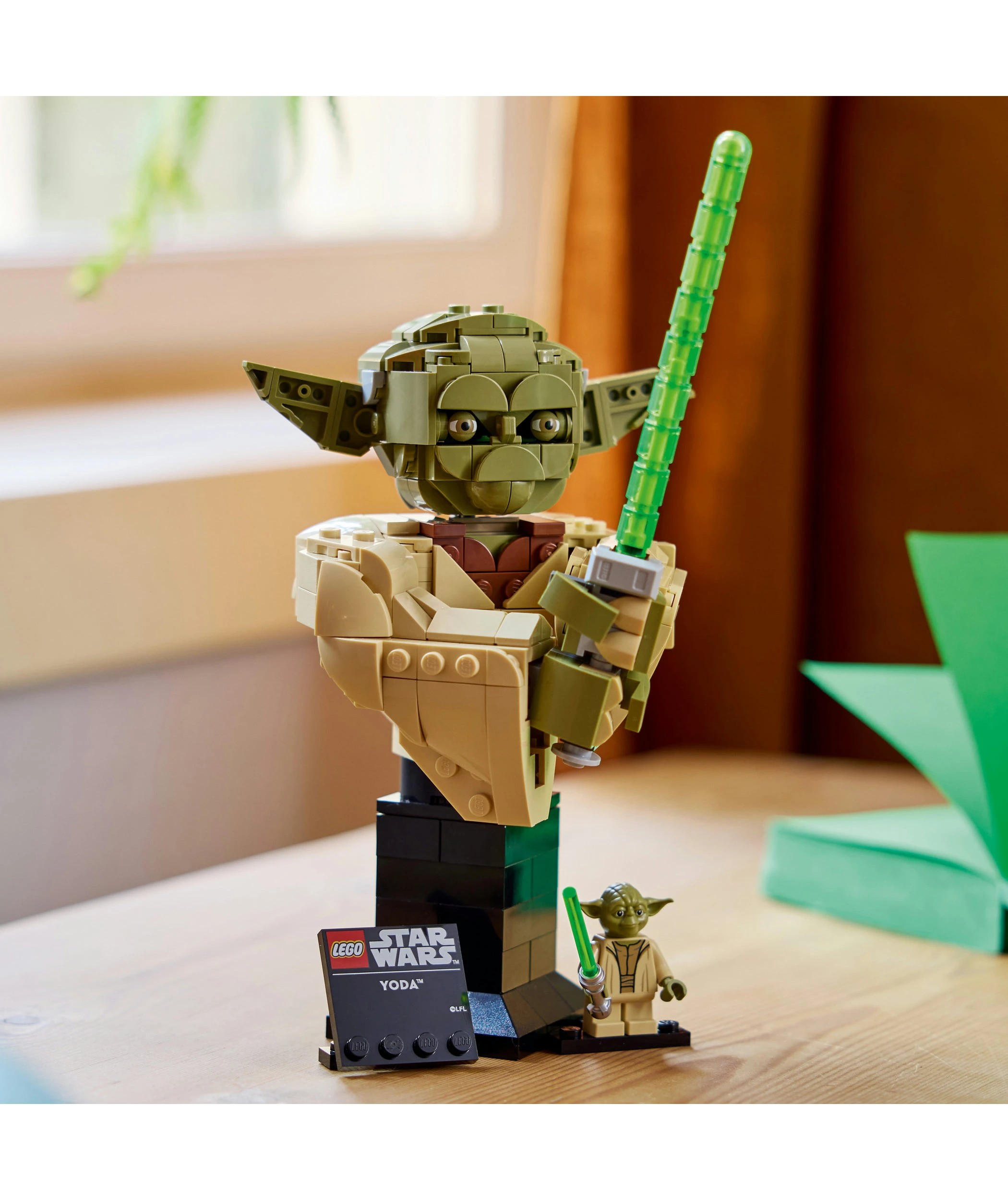 9 LEGO Star Wars Yoda Bust 75438, 9 of 10