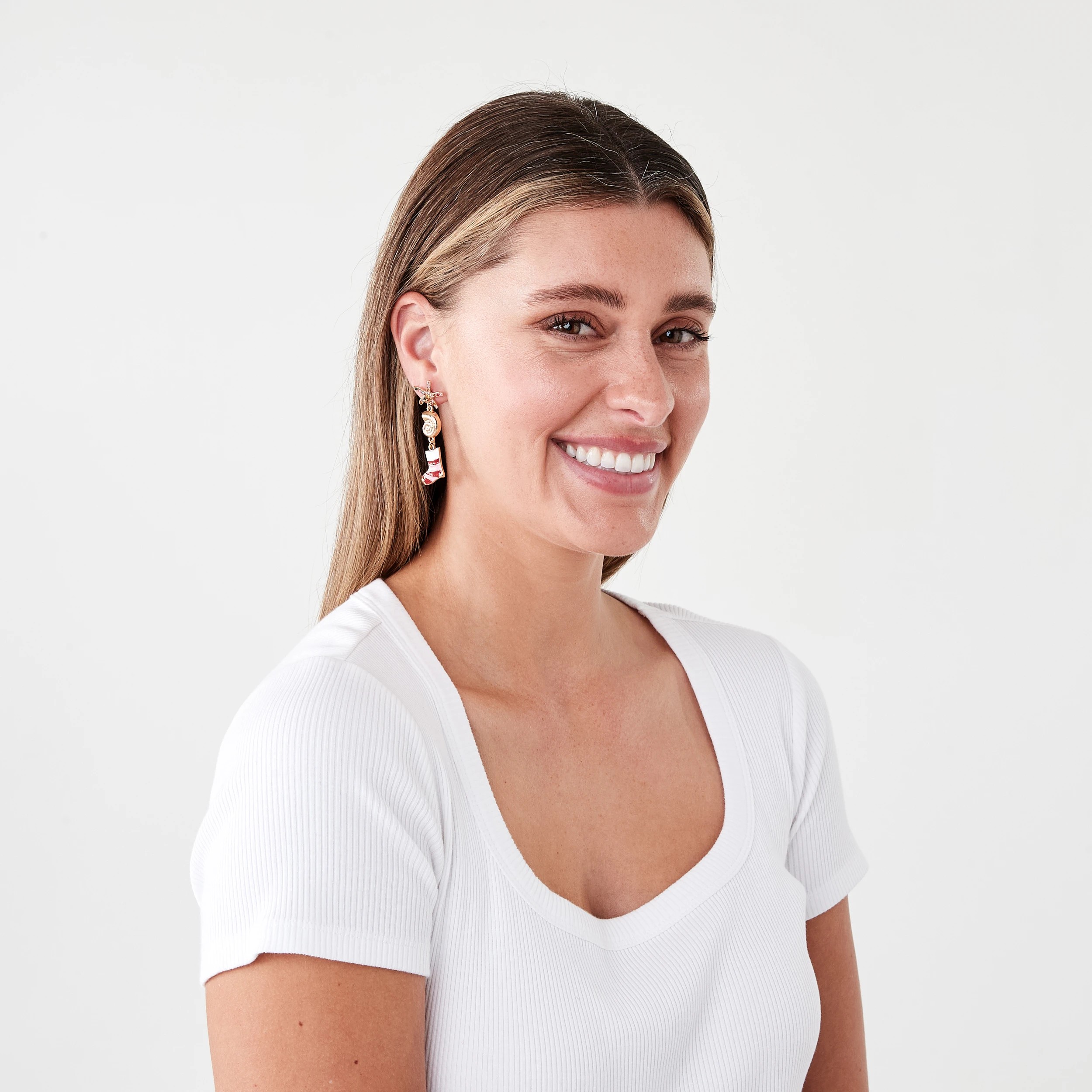 4 Christmas Shells Stocking Earrings - Gold Tone, Red, White and Pink, 4 of 5