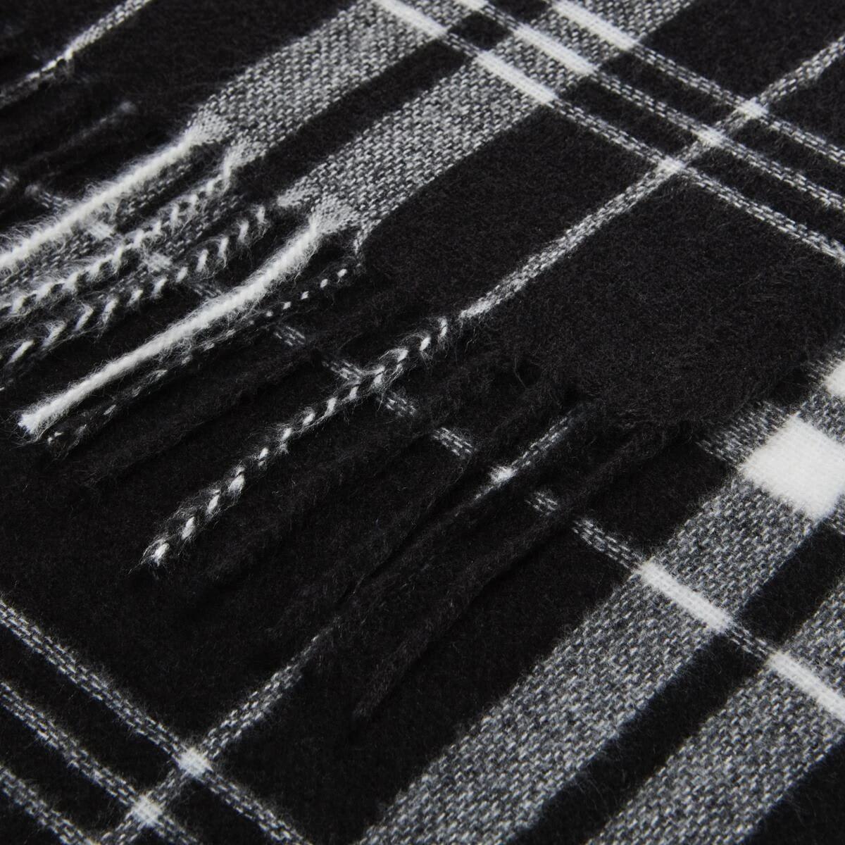 2 Plaid Check Scarf Blk Check, 2 of 3