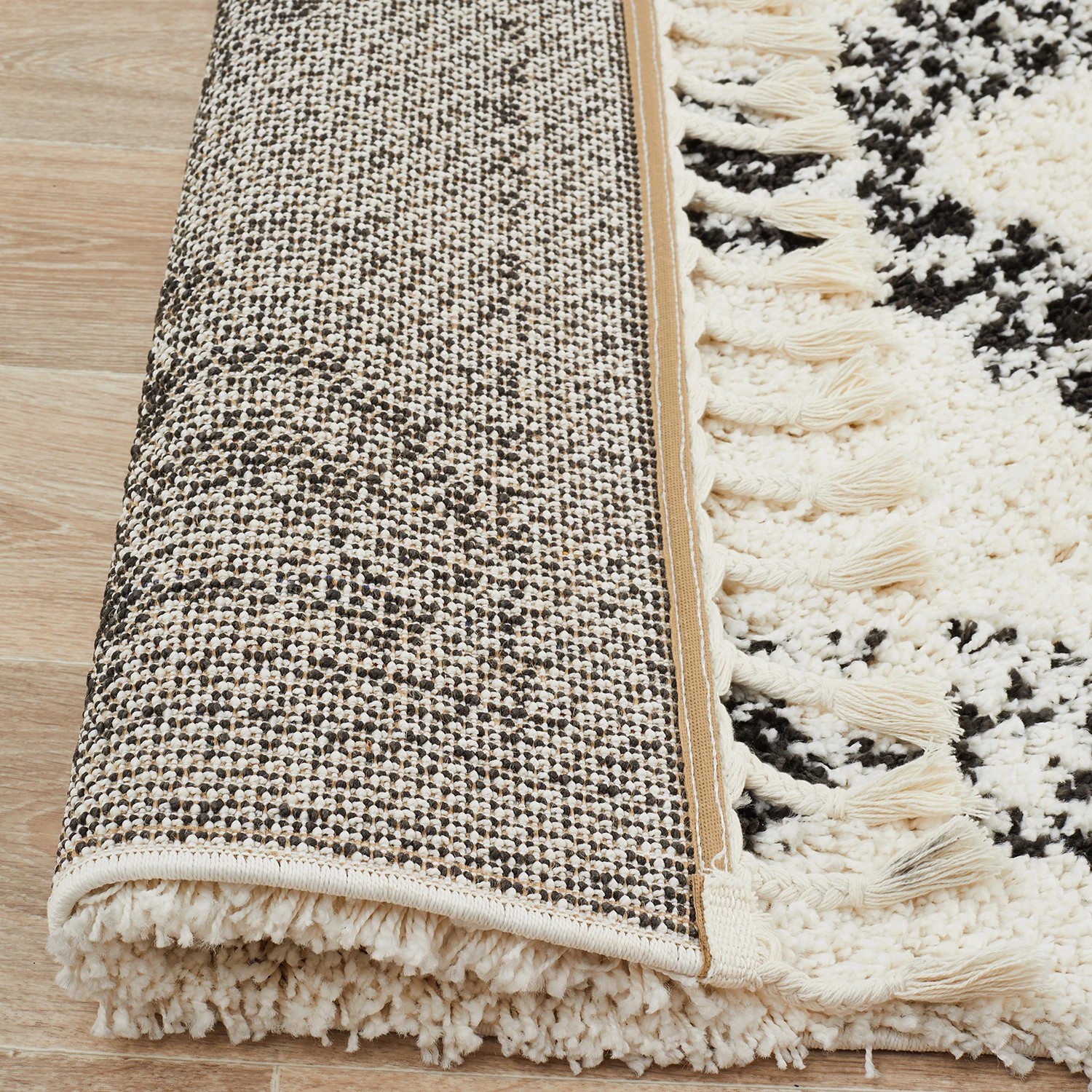 7 Common Ground Rugs Amber 33 230x160cm - Medium Power Loomed Shag Rug - Natural, 7 of 7