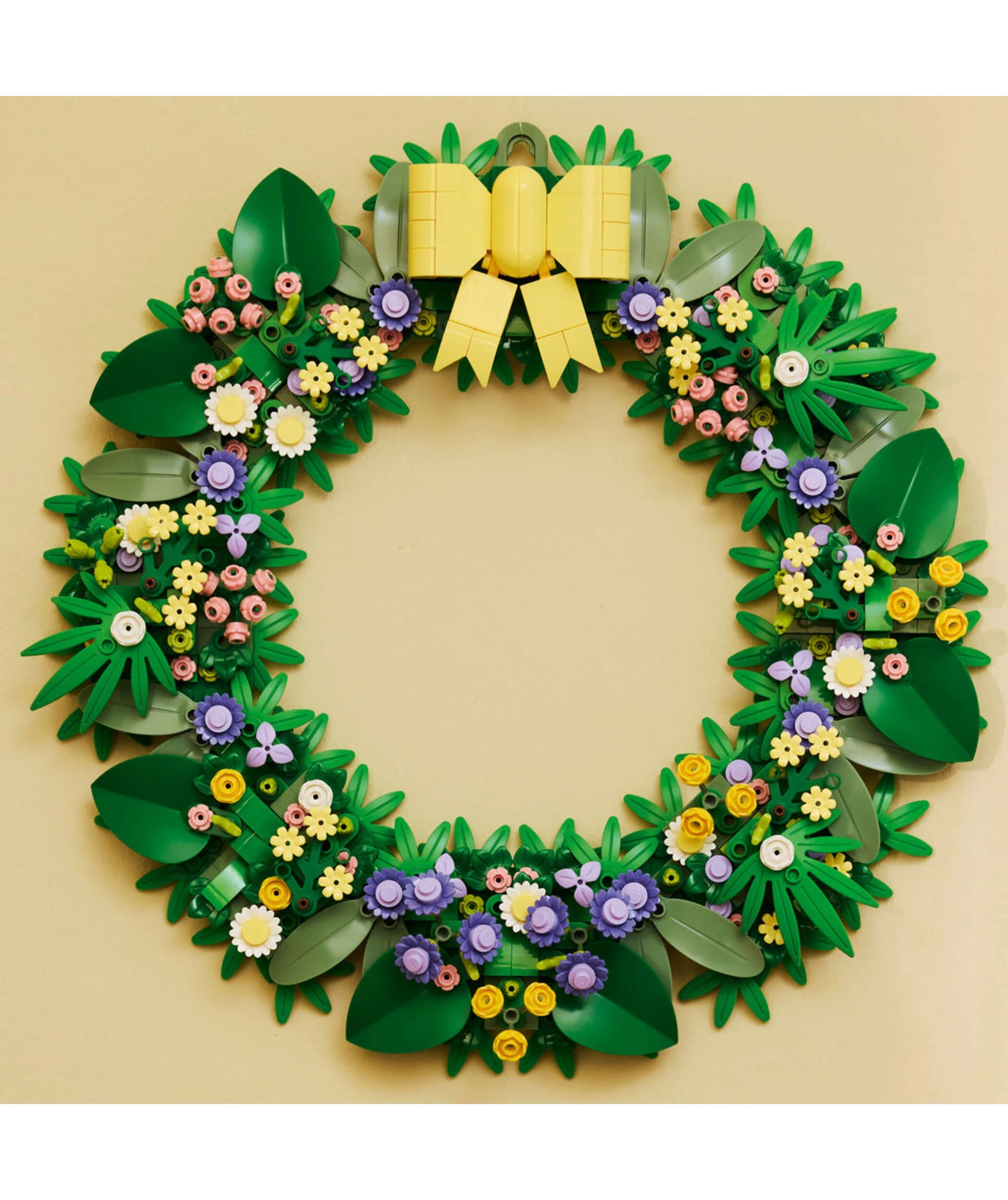 8 LEGO Iconic Spring Wreath 40957, 8 of 10