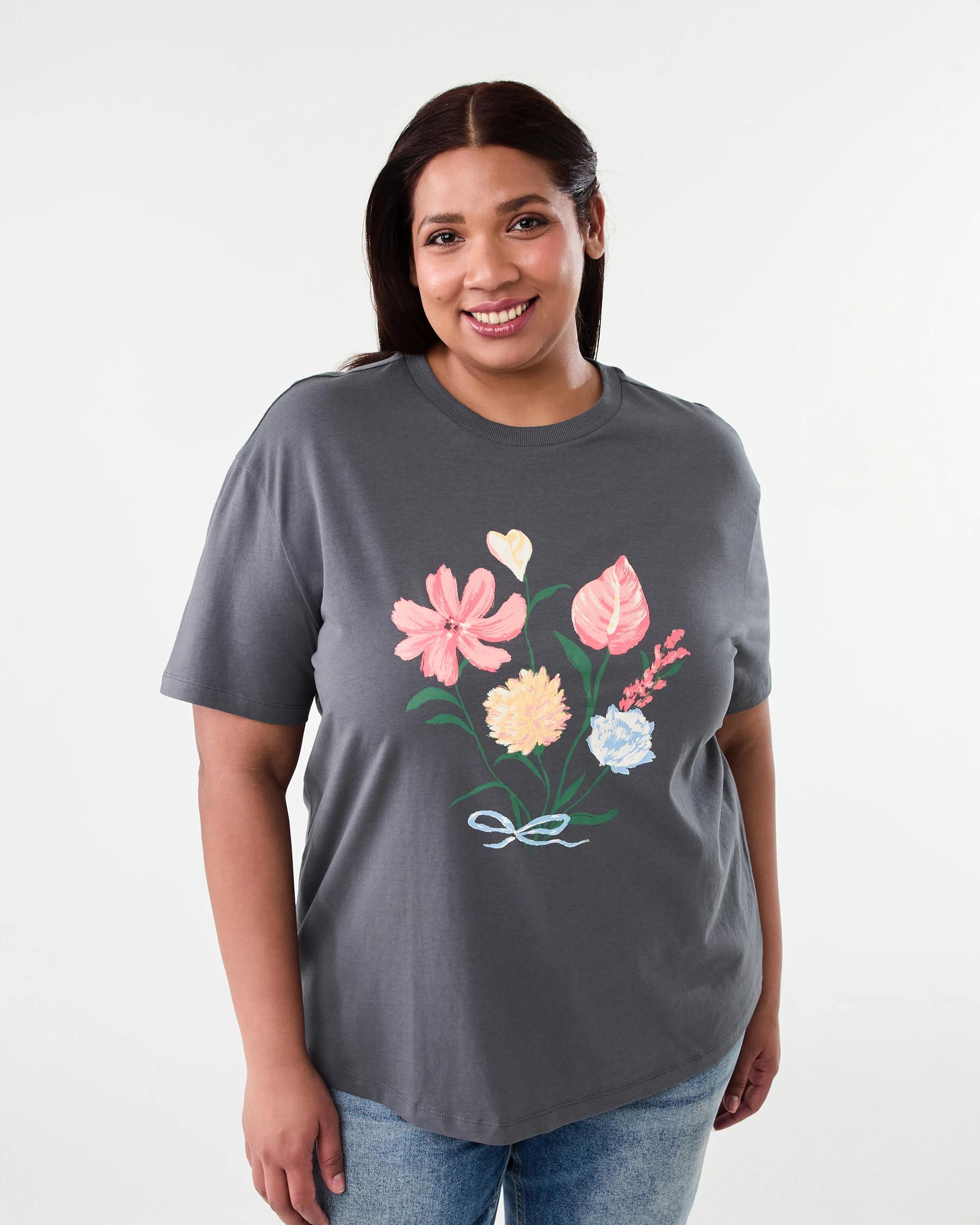 1 Curve Short Sleeve Boyfriend T-shirt Abt Frl Dm, 1 of 5