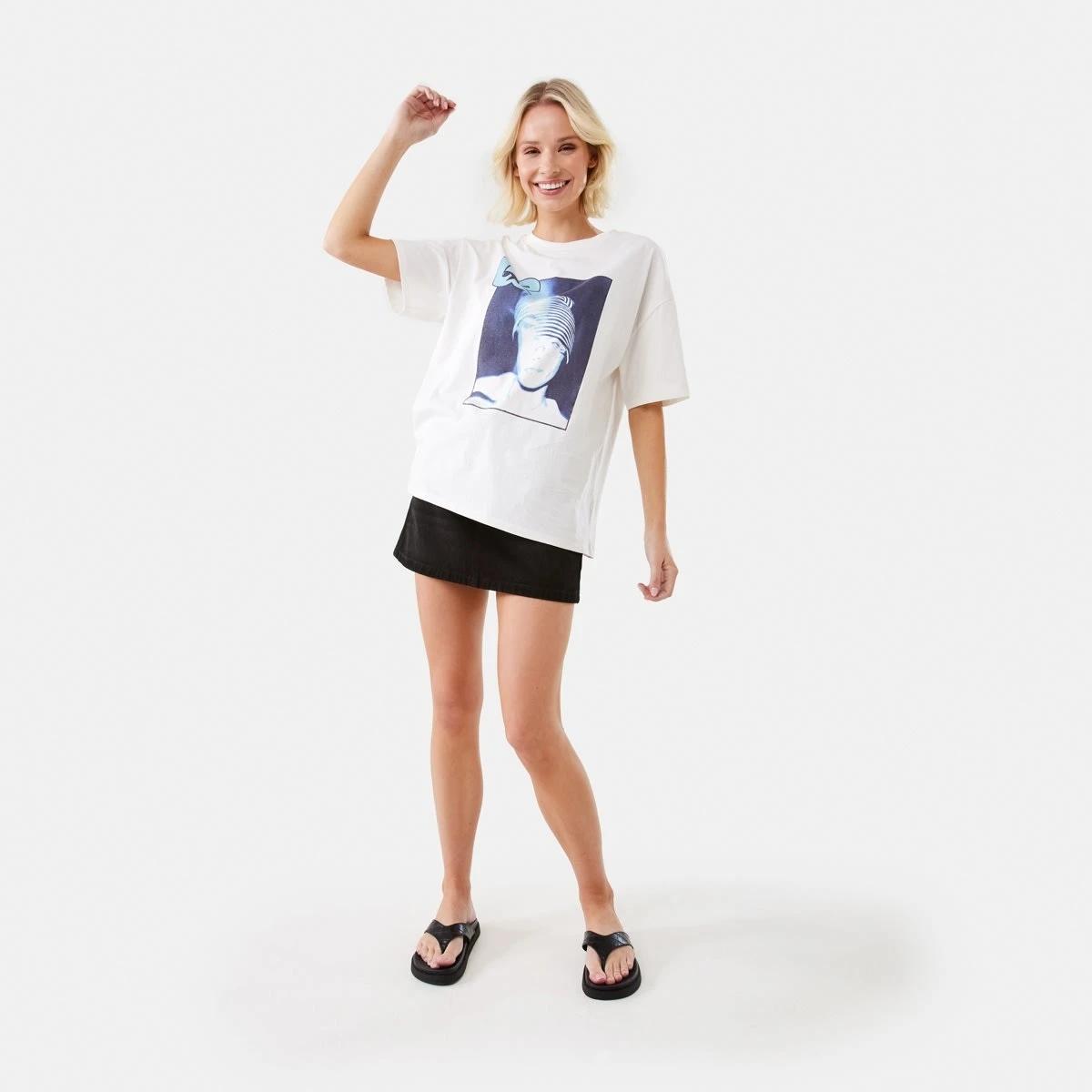 2 Billie Eilish License Short Sleeve T-shirt BILLIE EILISH SNOW WHITE, 2 of 8