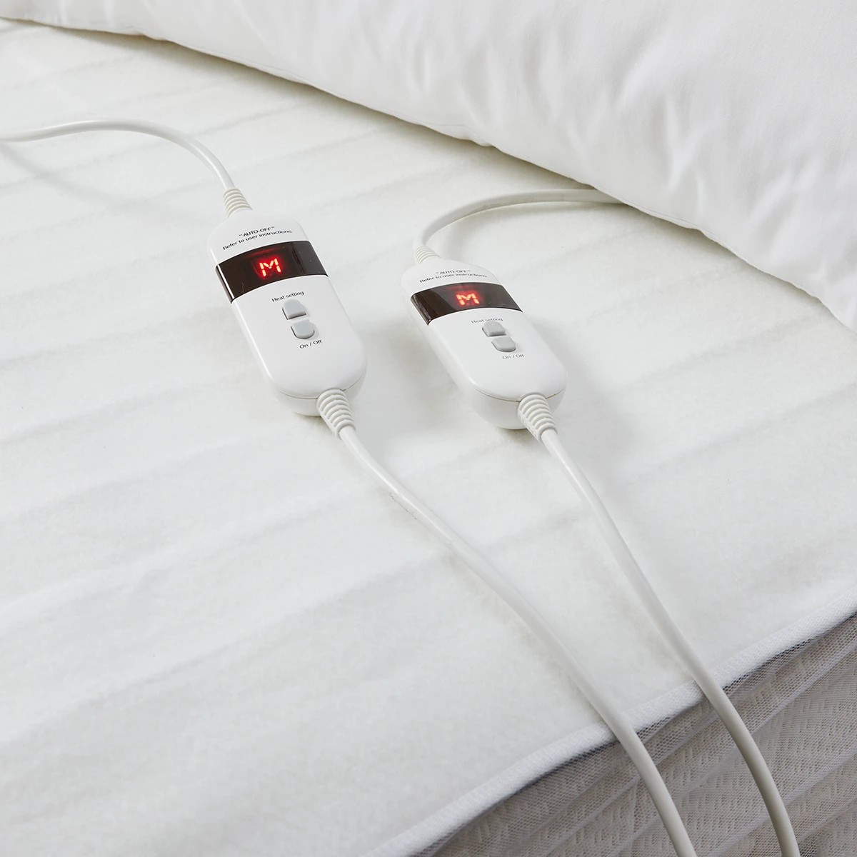 1 Fitted Electric Blanket - King Bed, White, 1 of 7
