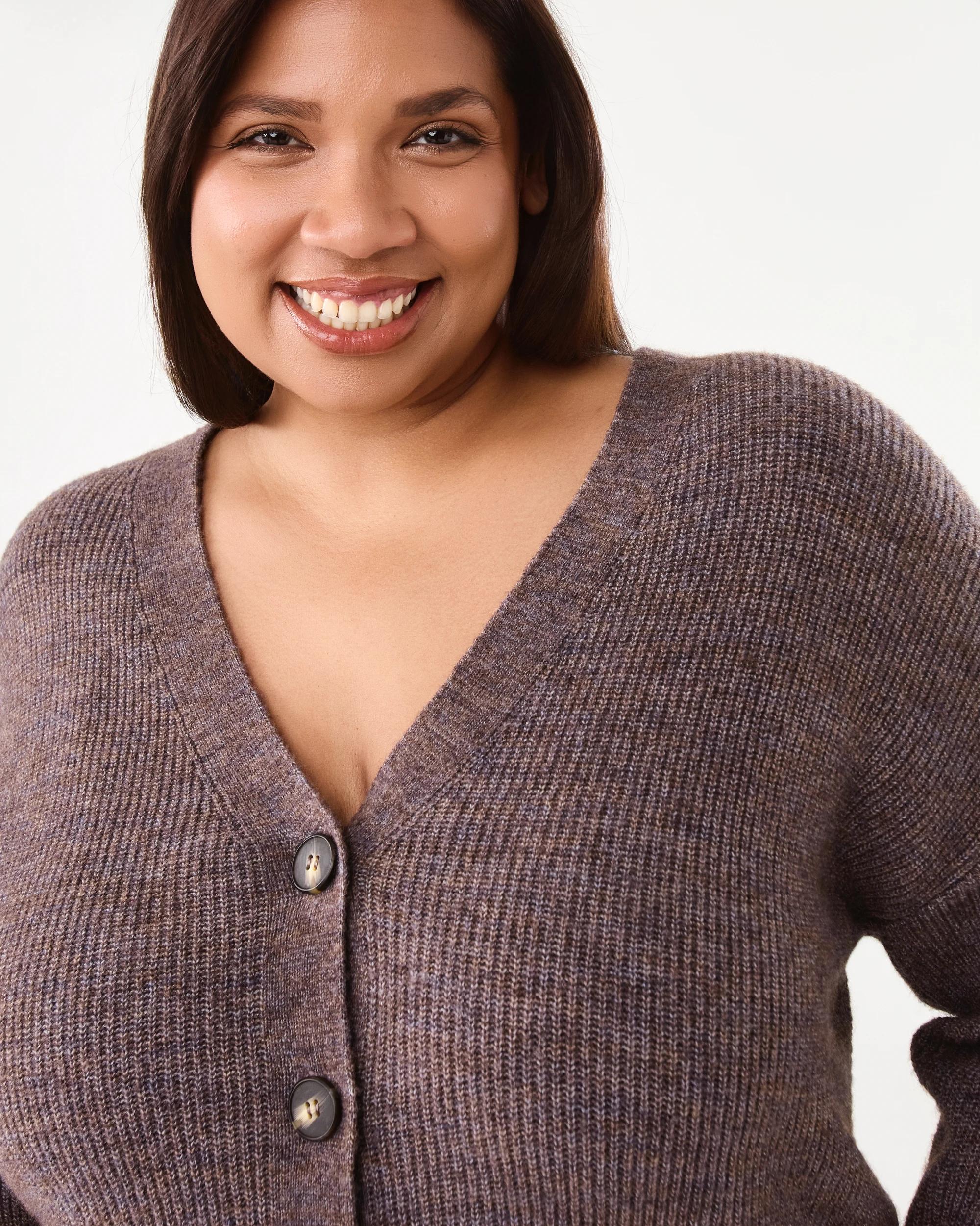 4 Curve Button Cardigan Taupe Mrl, 4 of 6