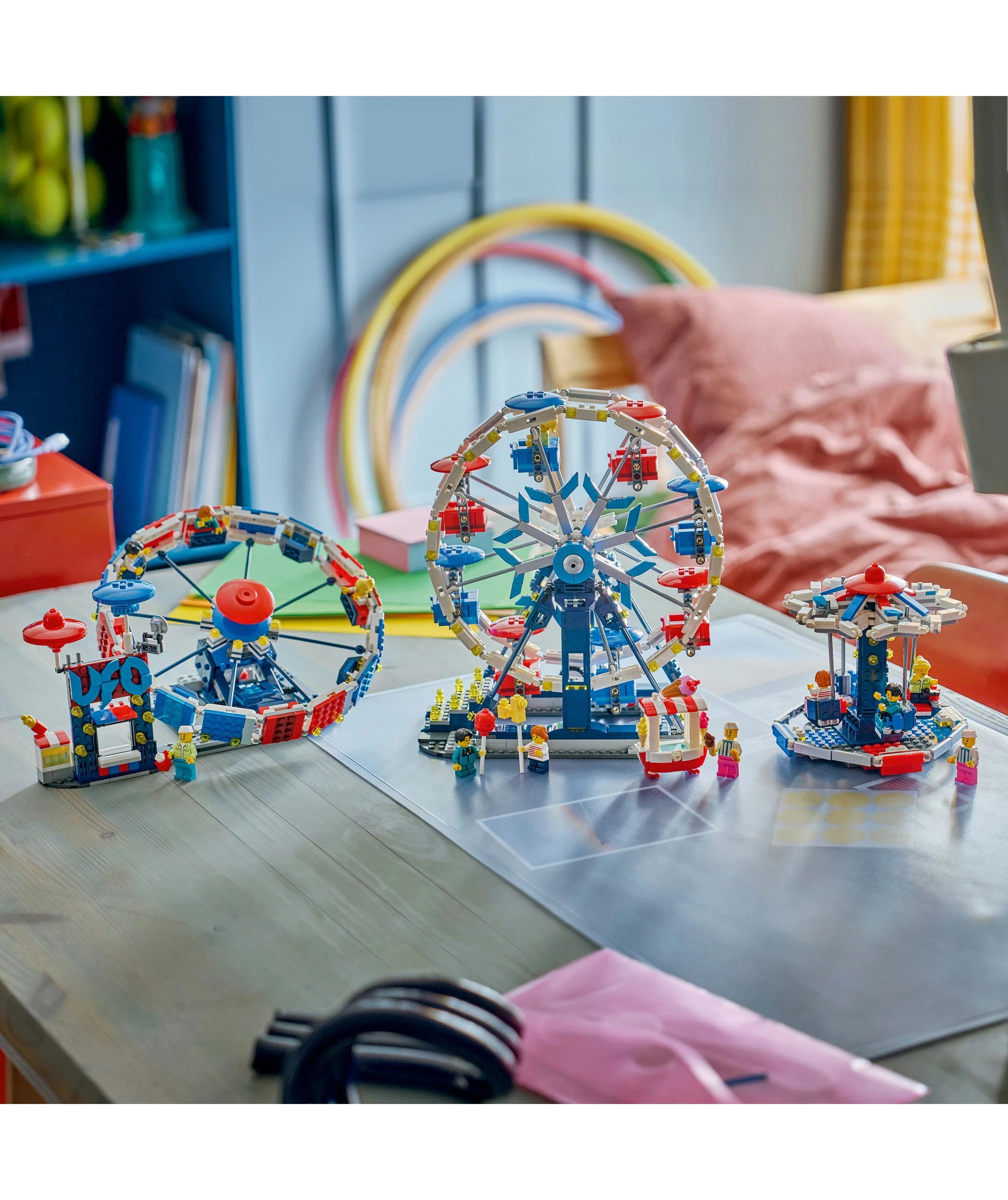 8 LEGO Creator Iconic Ferris Wheel 31389, 8 of 9
