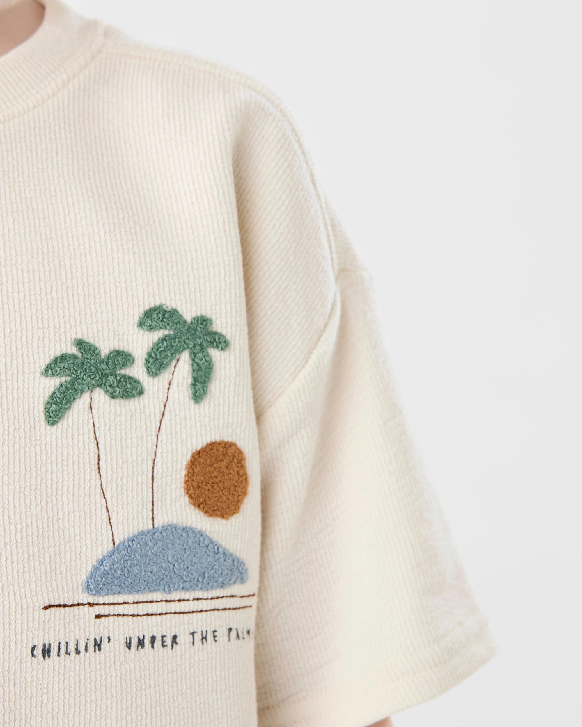 4 Textured Applique T-shirt Wht Palms, 4 of 7