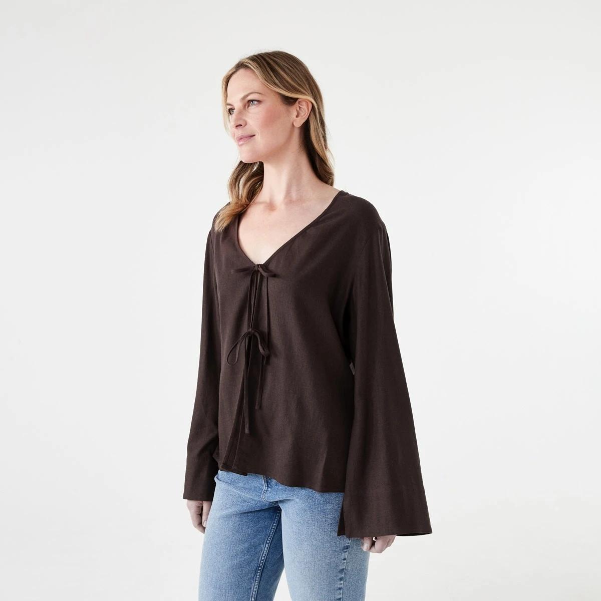 2 Long Sleeve Tie Front Linen Blend Top MELTED CHOCOLATE, 2 of 6