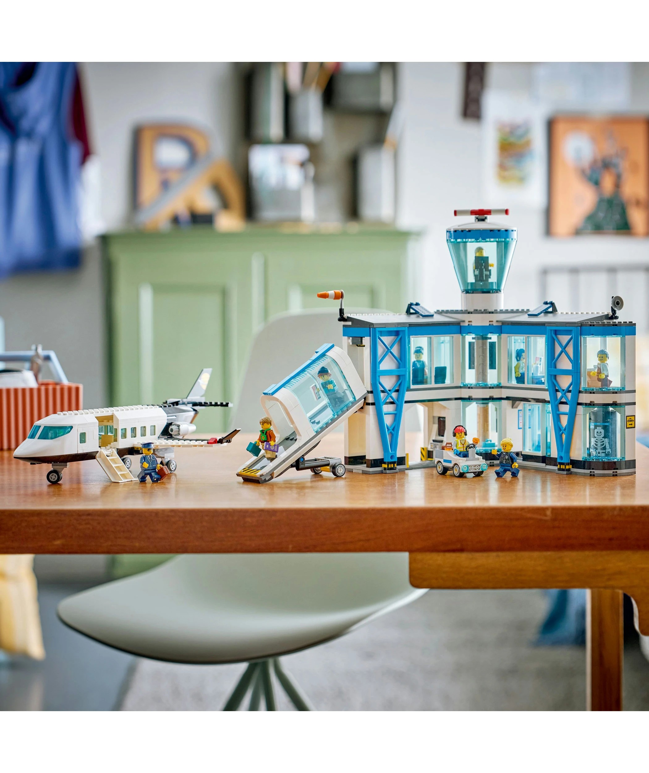 9 LEGO City Airport with Airplane 60502, 9 of 10