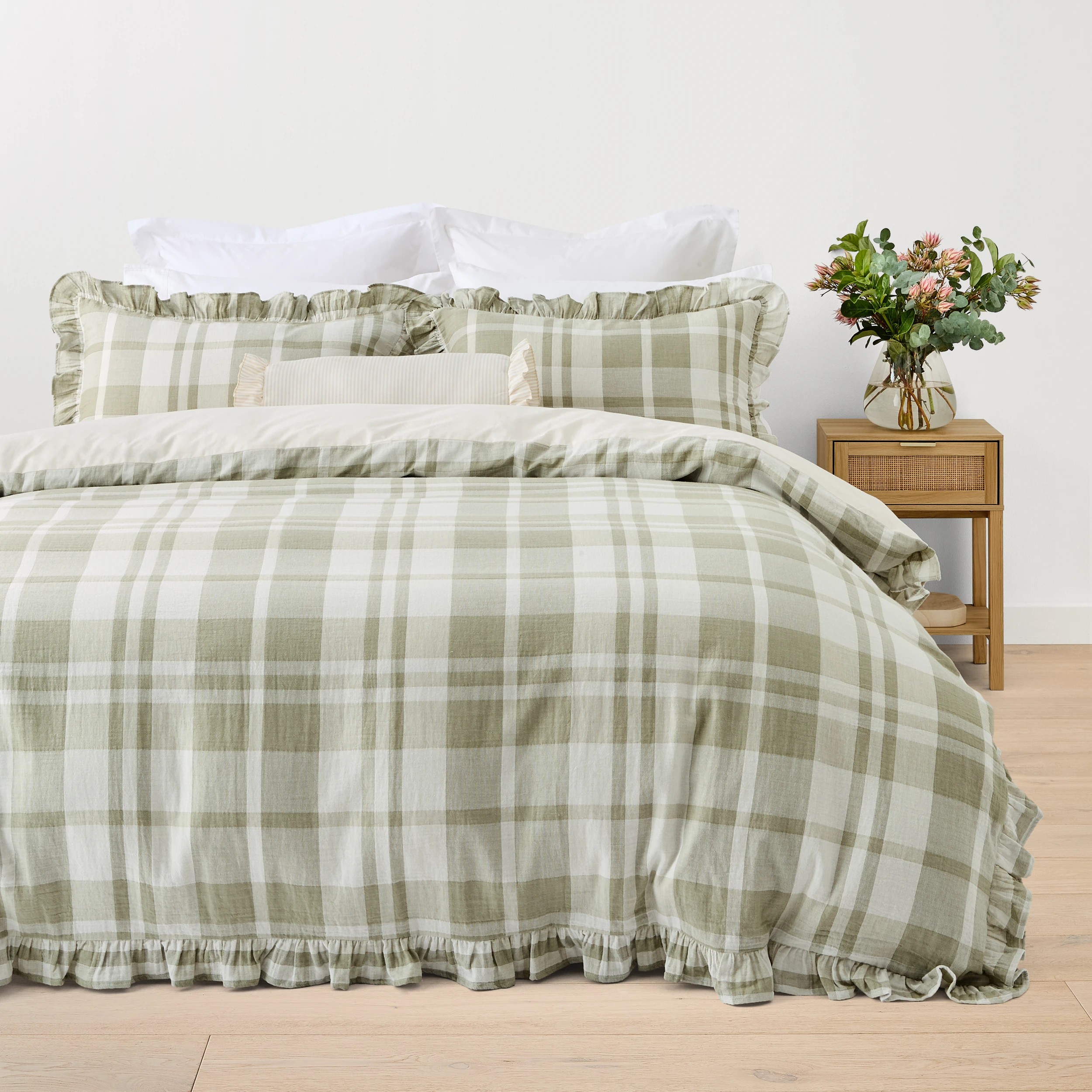 1 Luca Plaid Australian Grown Cotton Quilt Cover Set - King Bed, 1 of 7