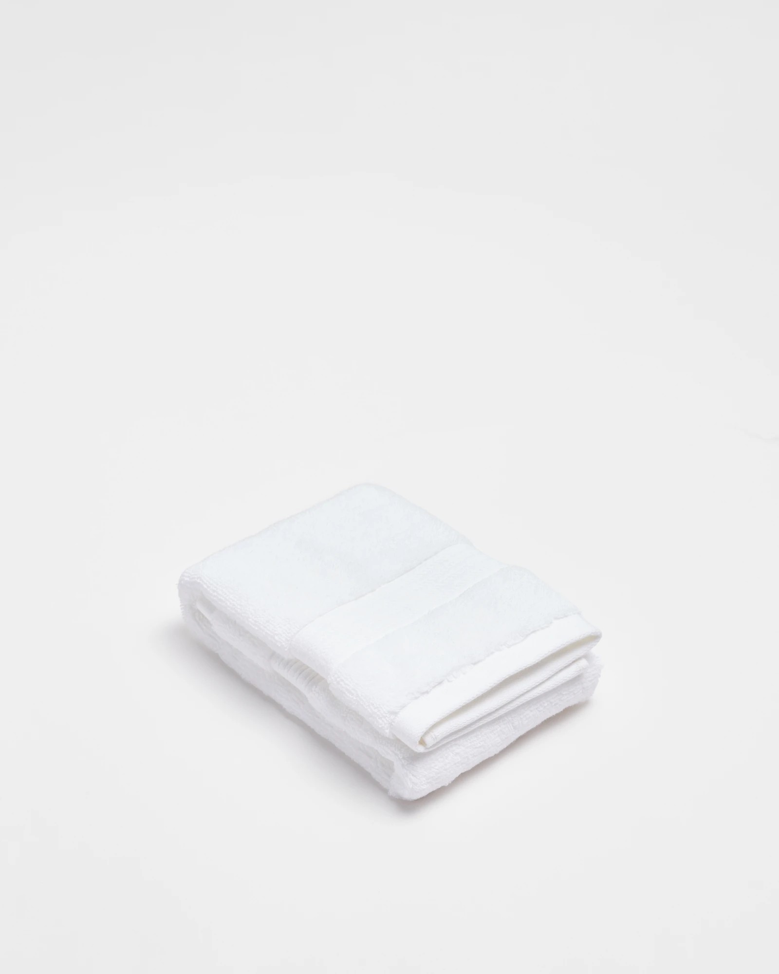 1 Target Egyptian Cotton Hand Towel
 - White, 1 of 3