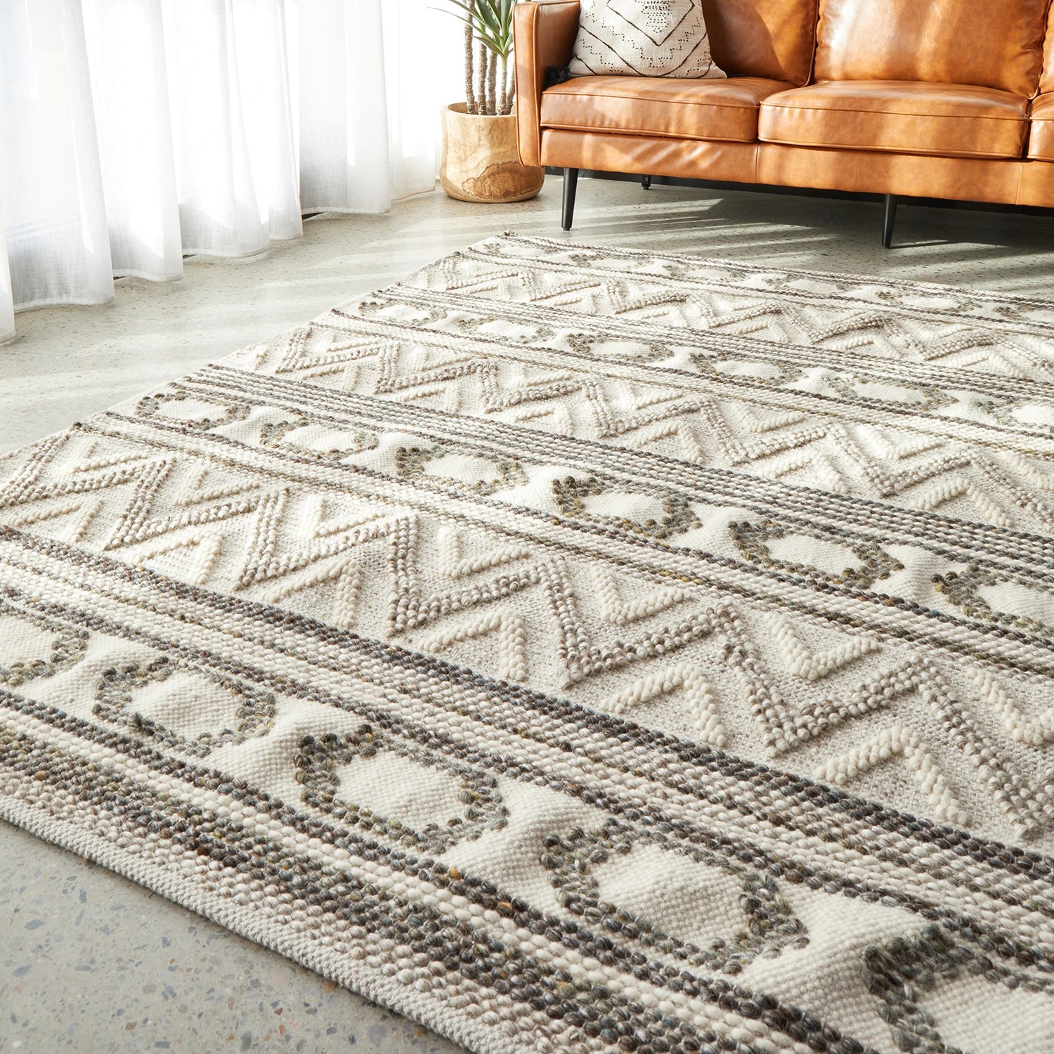 1 Common Ground Rugs Milton 743 320x230cm - Extra Large Hand Loomed Floor Rug - Natural, 1 of 7