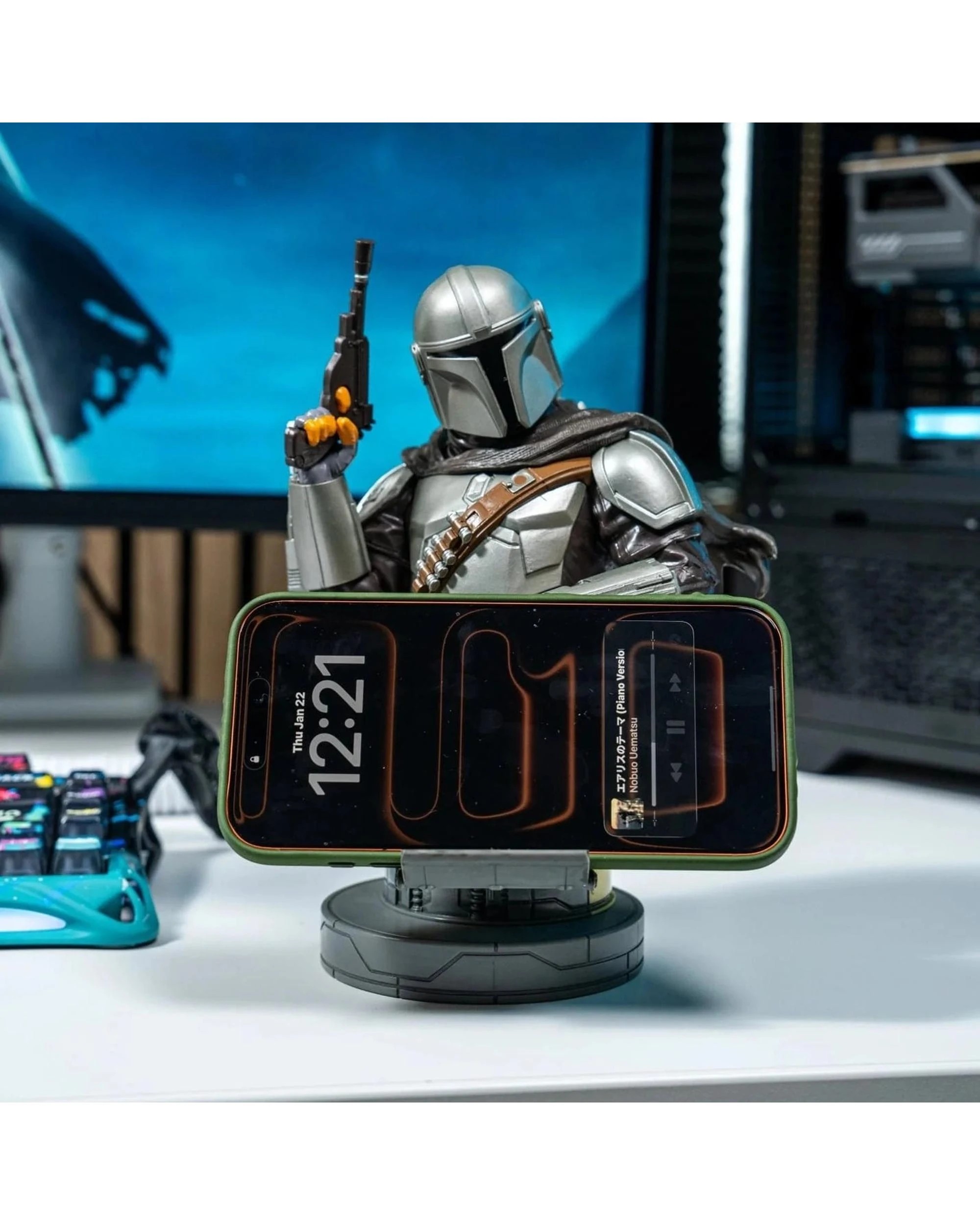 4 Cable Guys REST Star Wars The Mandalorian Bounty Hunter Phone and Controller Holder, 4 of 5