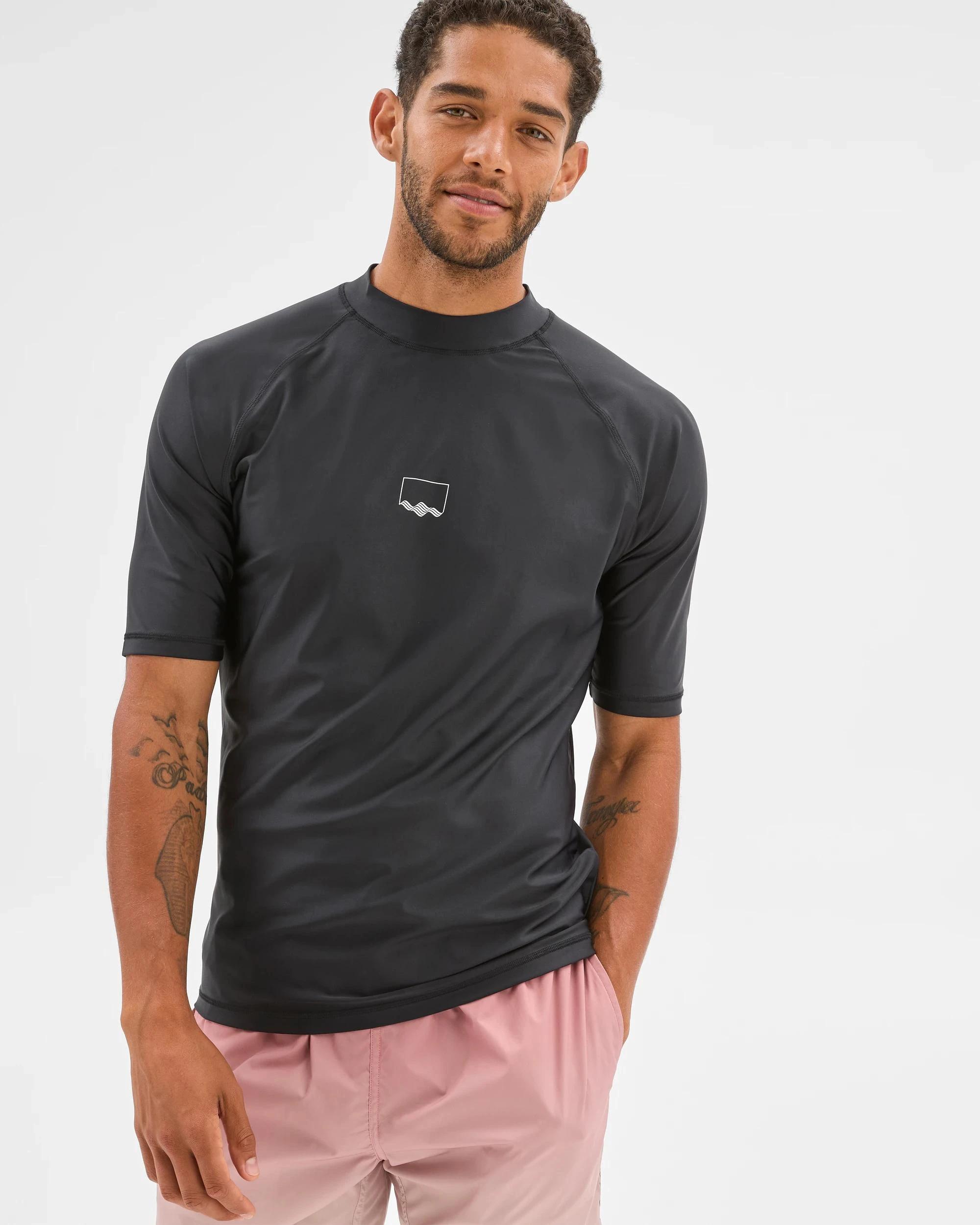 2 Target Short Sleeve Rash Vest BLACK, 2 of 6