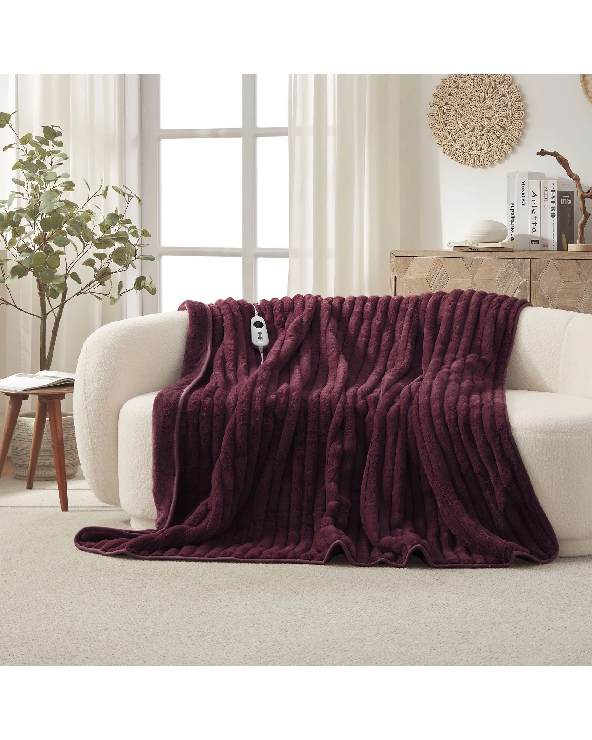 1 Dreamaker Cirra Chunky Embossed Fleece Heated Throw 180x200cm - Cherry, 1 of 10