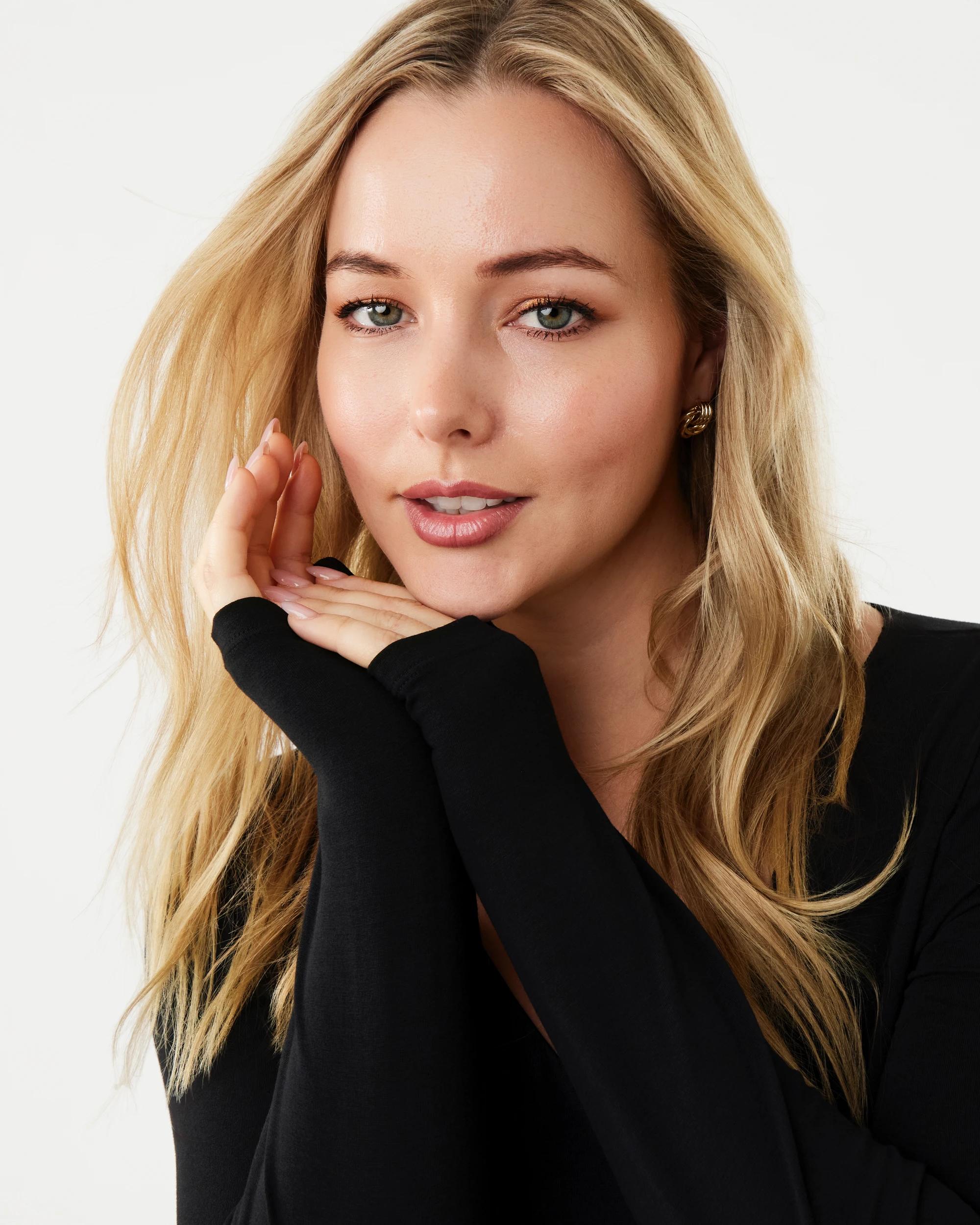5 Long Sleeve V-Neck Top Black, 5 of 6