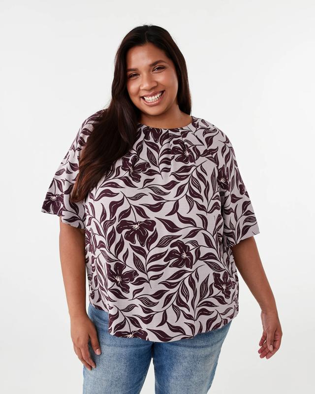 Curve Short Sleeve Tuck