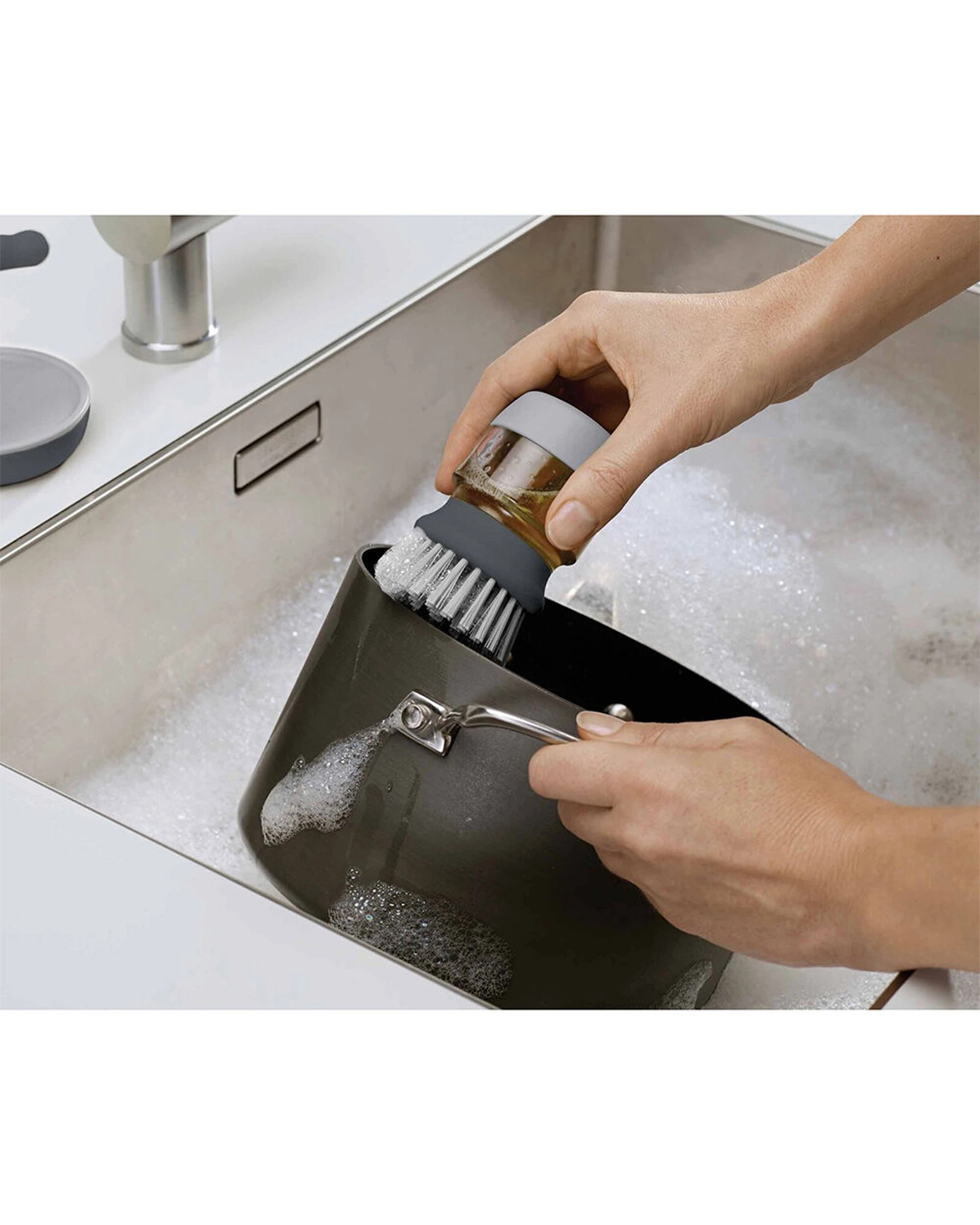 3 Joseph Joseph 2PK Palm Scrub 13.5cm Washing-Up Brush With Soap Reservoir - Grey, 3 of 7