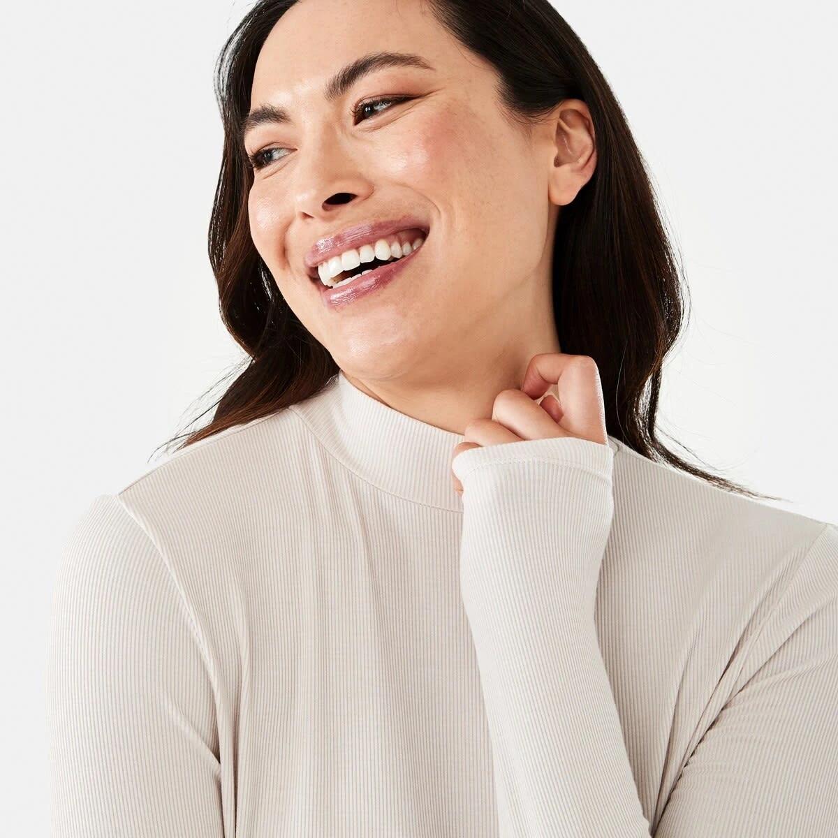 4 Long Sleeve Rib Mock Neck Top Nat Beige, 4 of 5