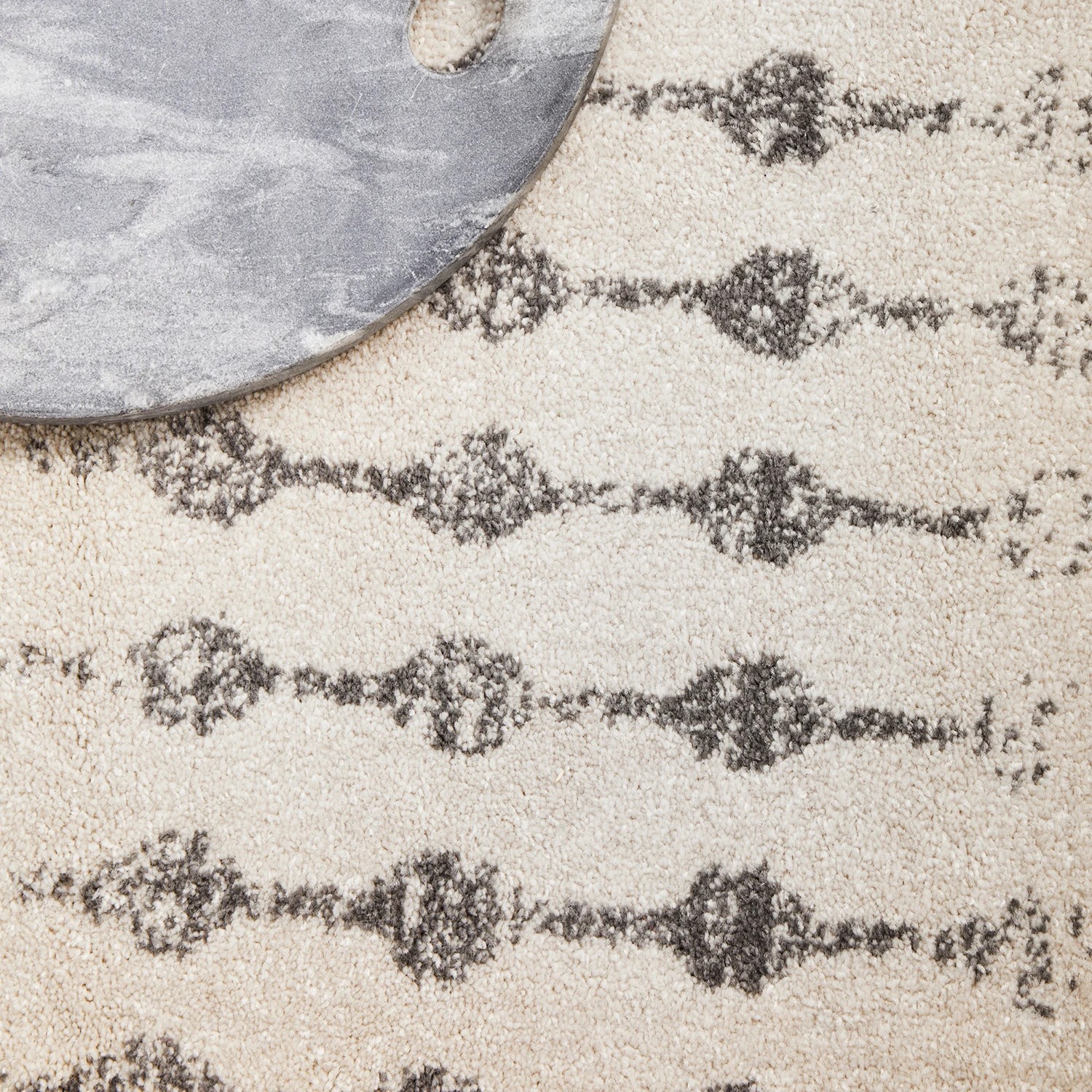 4 Common Ground Rugs Lustre Elsa 150x150cm Round - Small Pet Friendly Rug - Off White - Silver, 4 of 5
